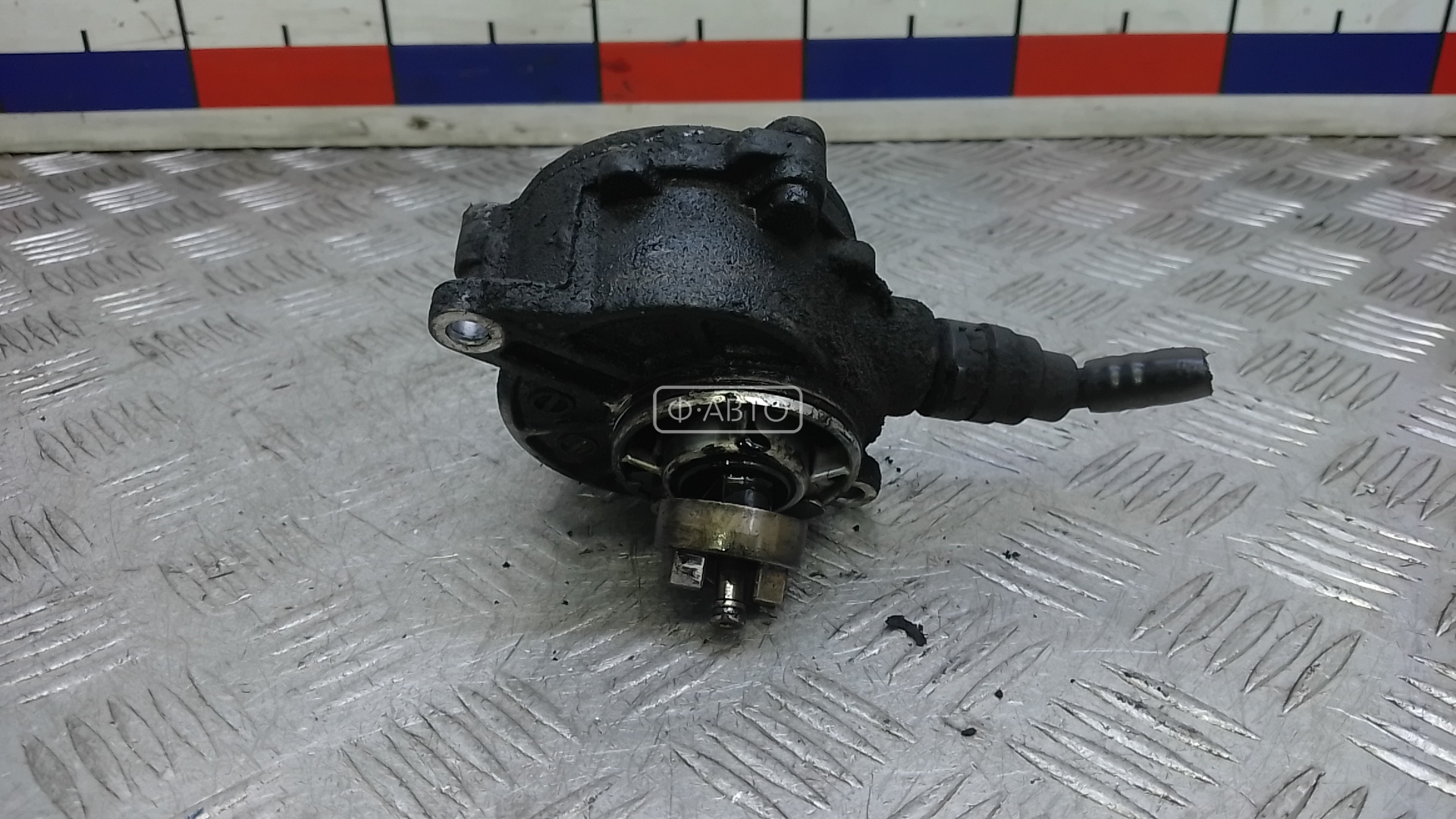 Насос вакуумный