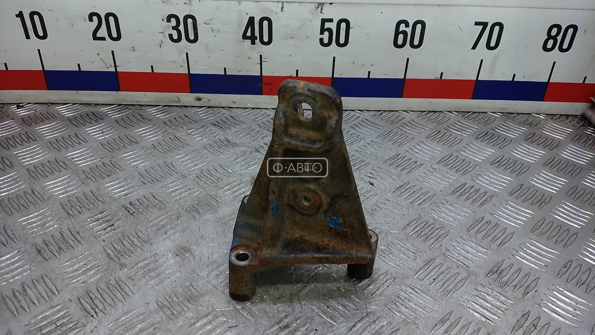 Кронштейн двигателя дизельный