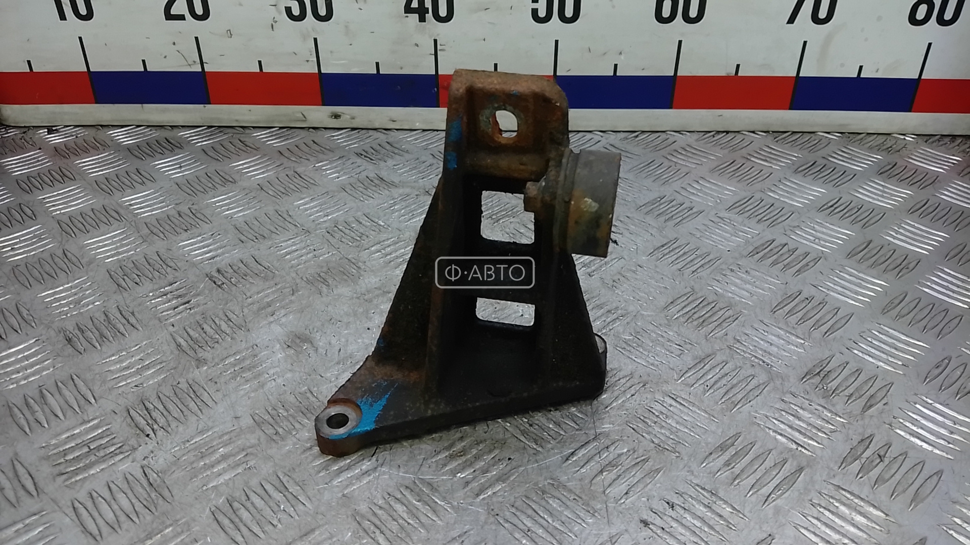 Кронштейн двигателя дизельный