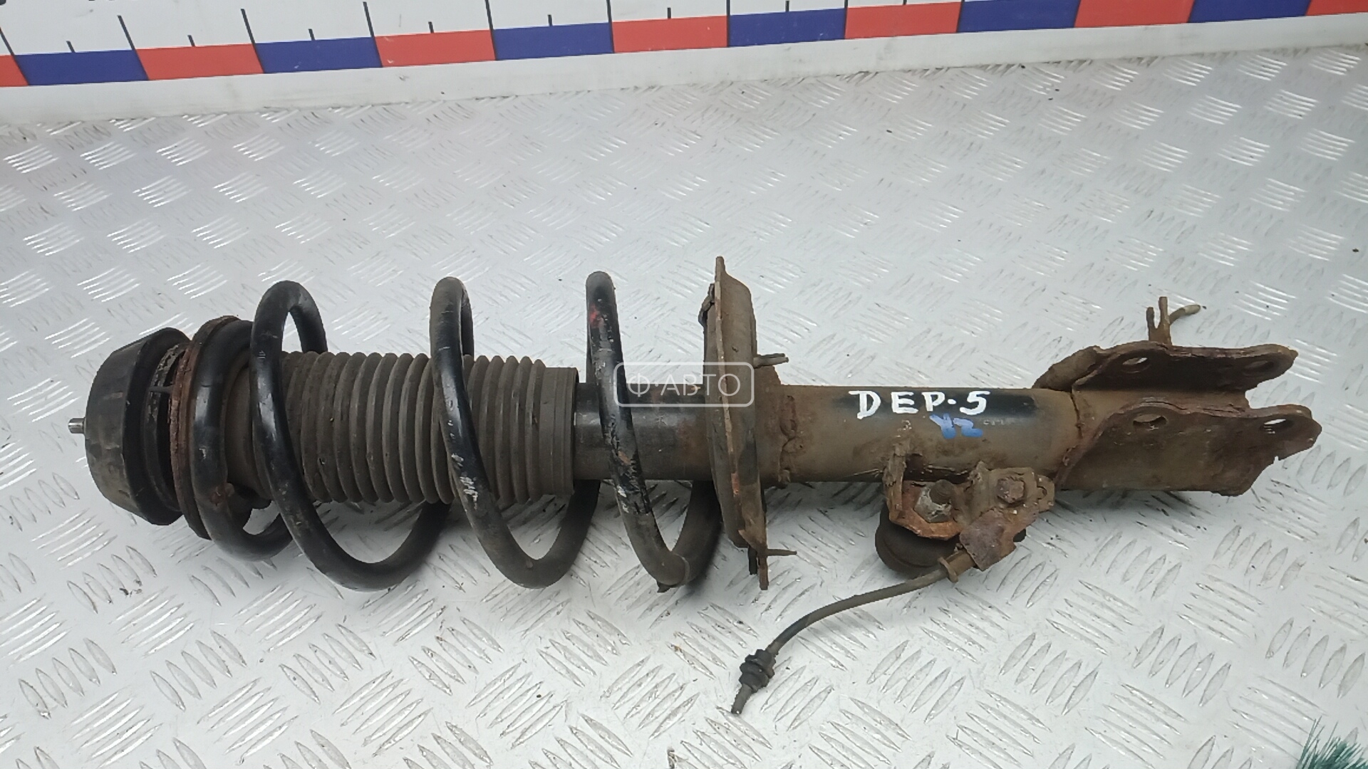 Стойка задняя правая