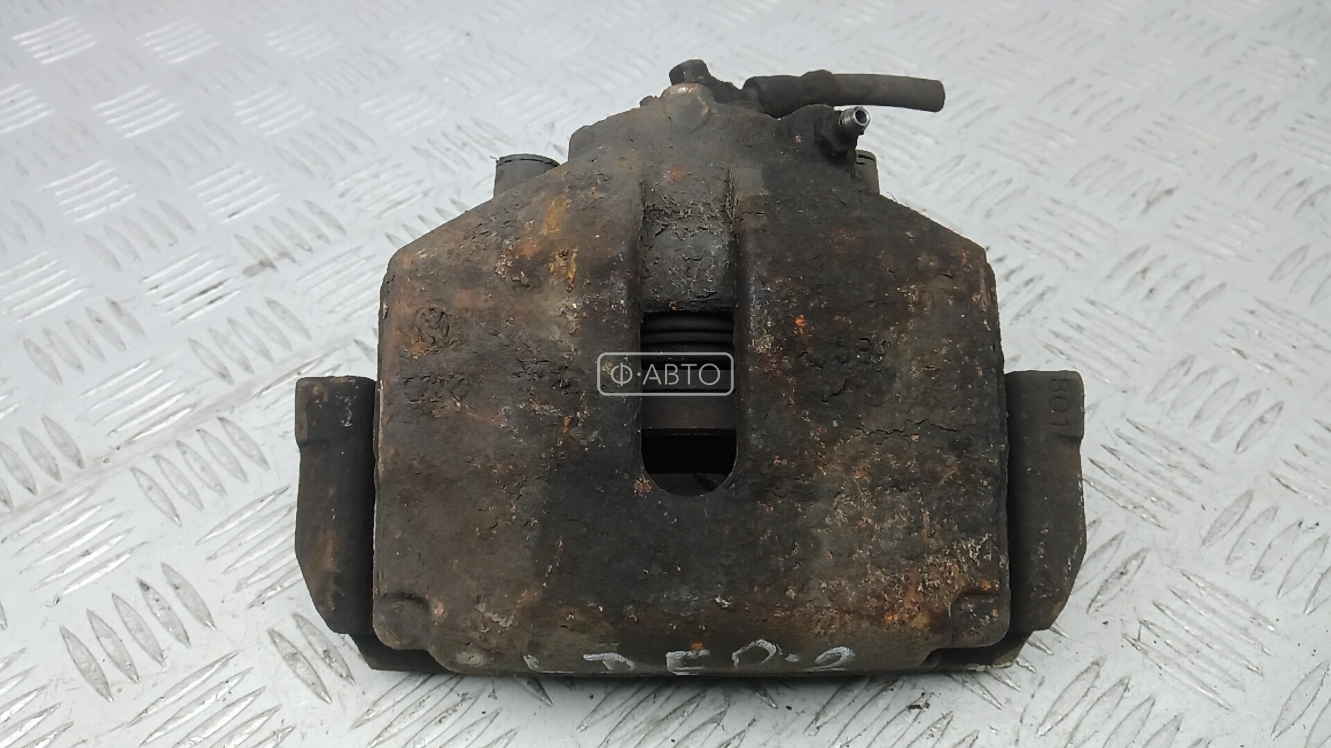 Суппорт тормозной передний левый