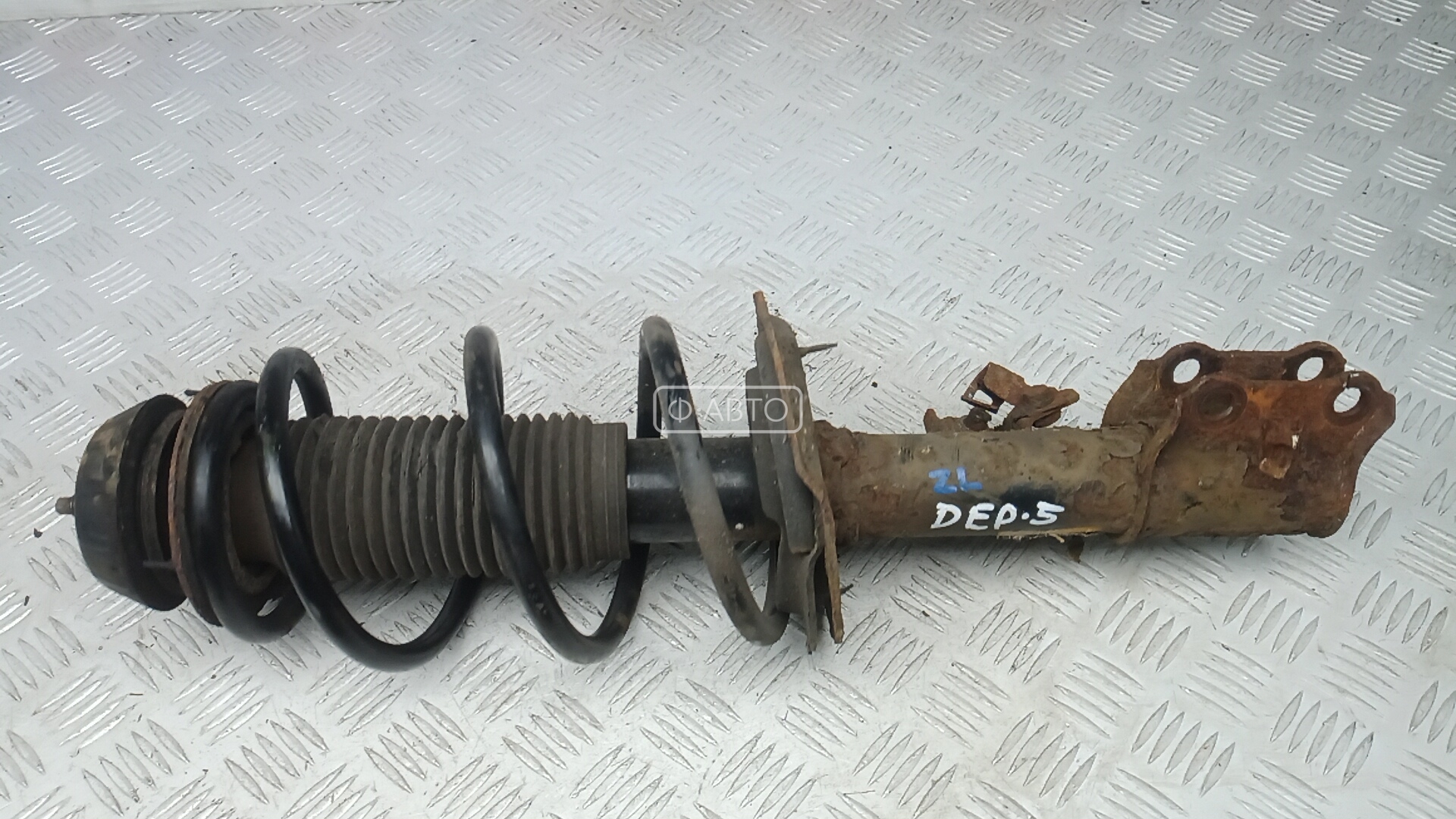 Стойка задняя левая