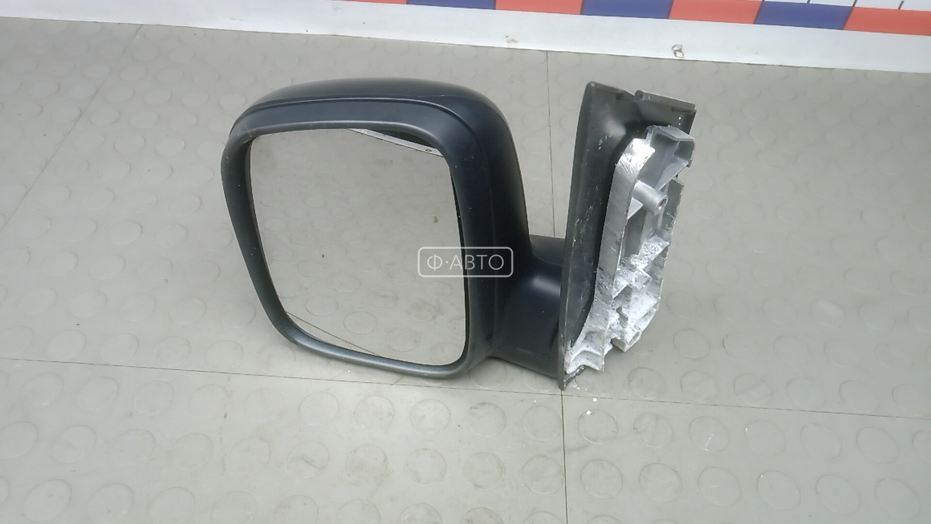 Зеркало наружное левое