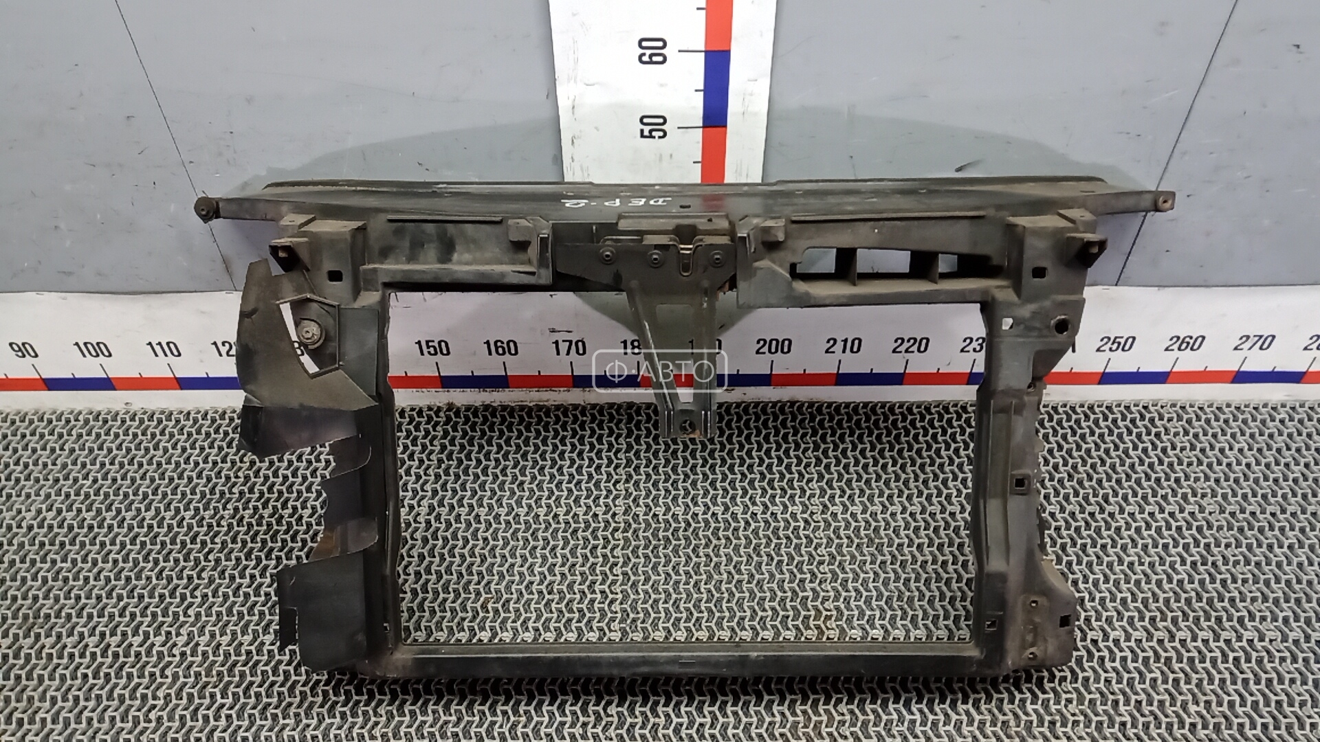 Передняя панель крепления облицовки (телевизор)