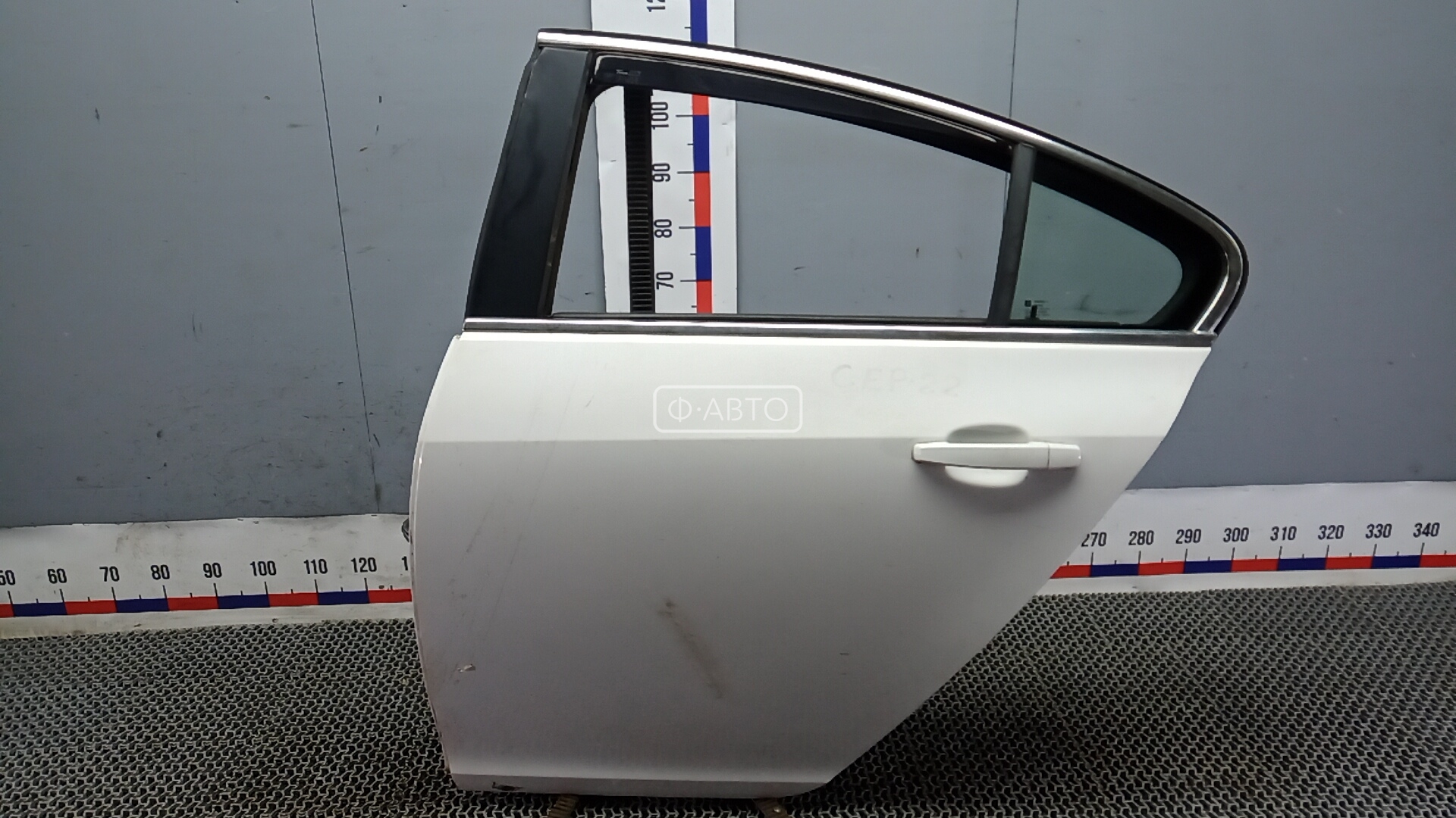 Дверь задняя левая