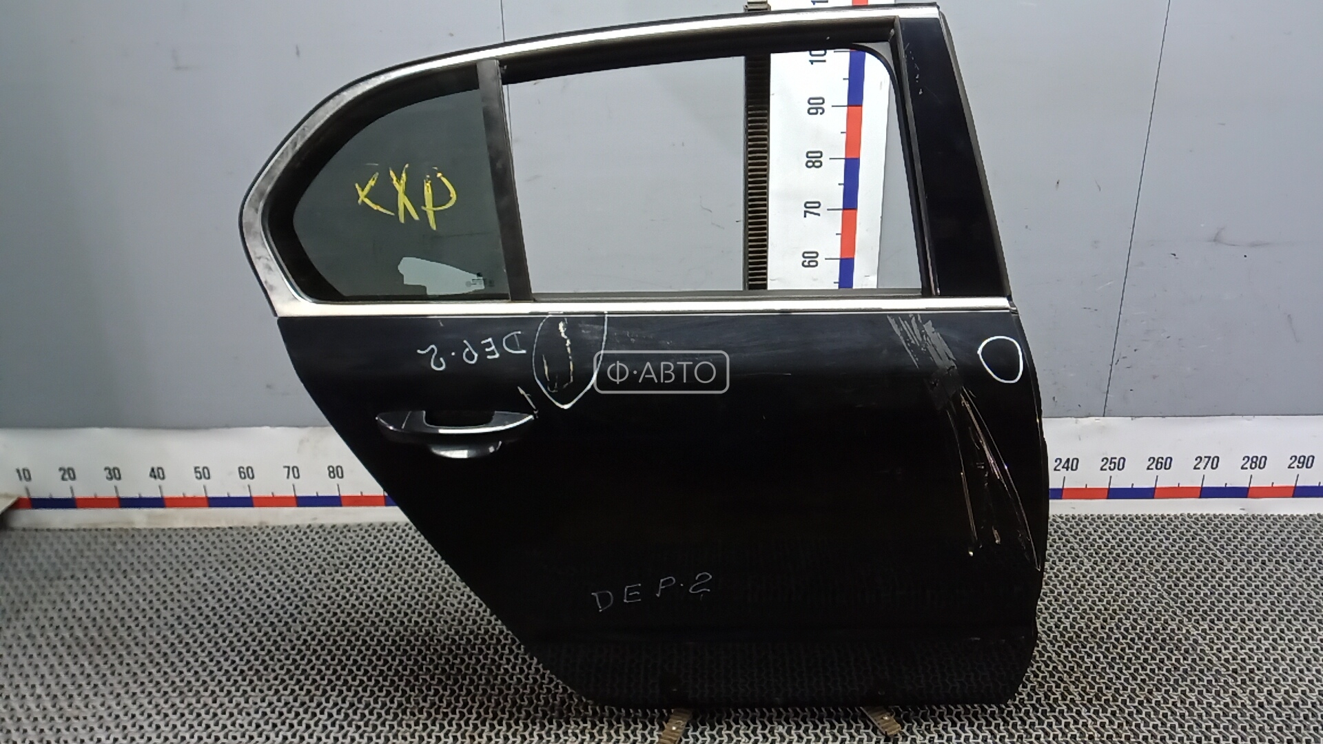 Дверь задняя правая