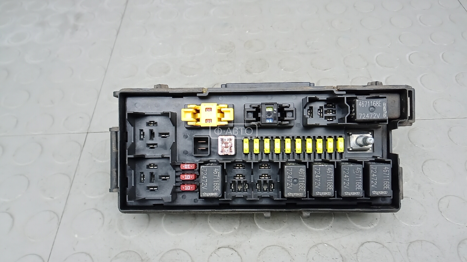 Блок предохранителей