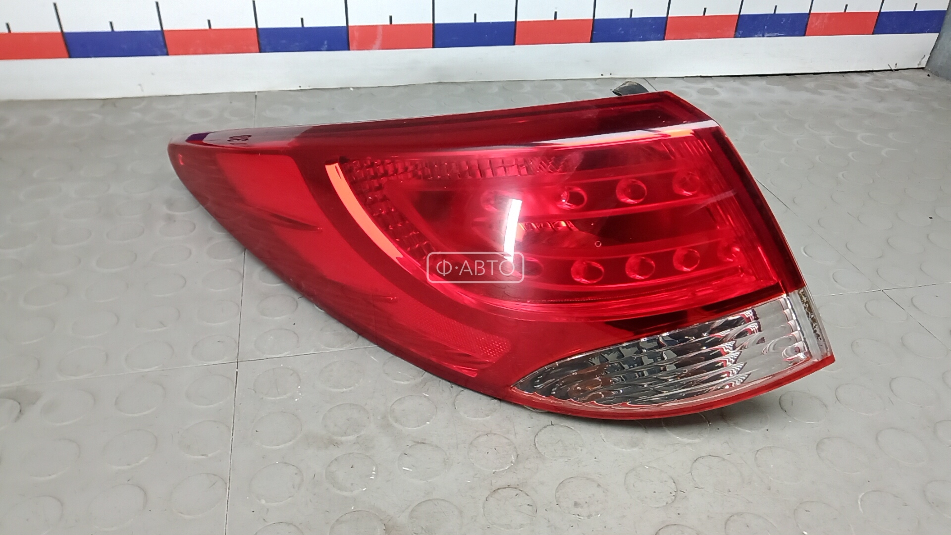 Фонарь задний левый