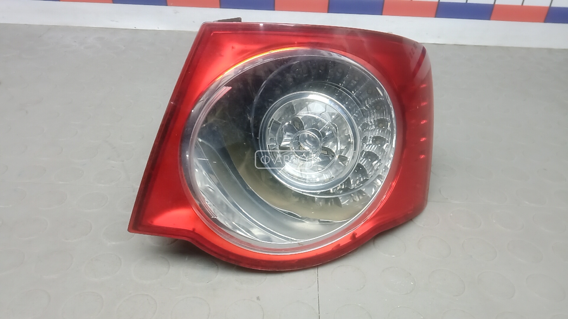 Фонарь задний правый