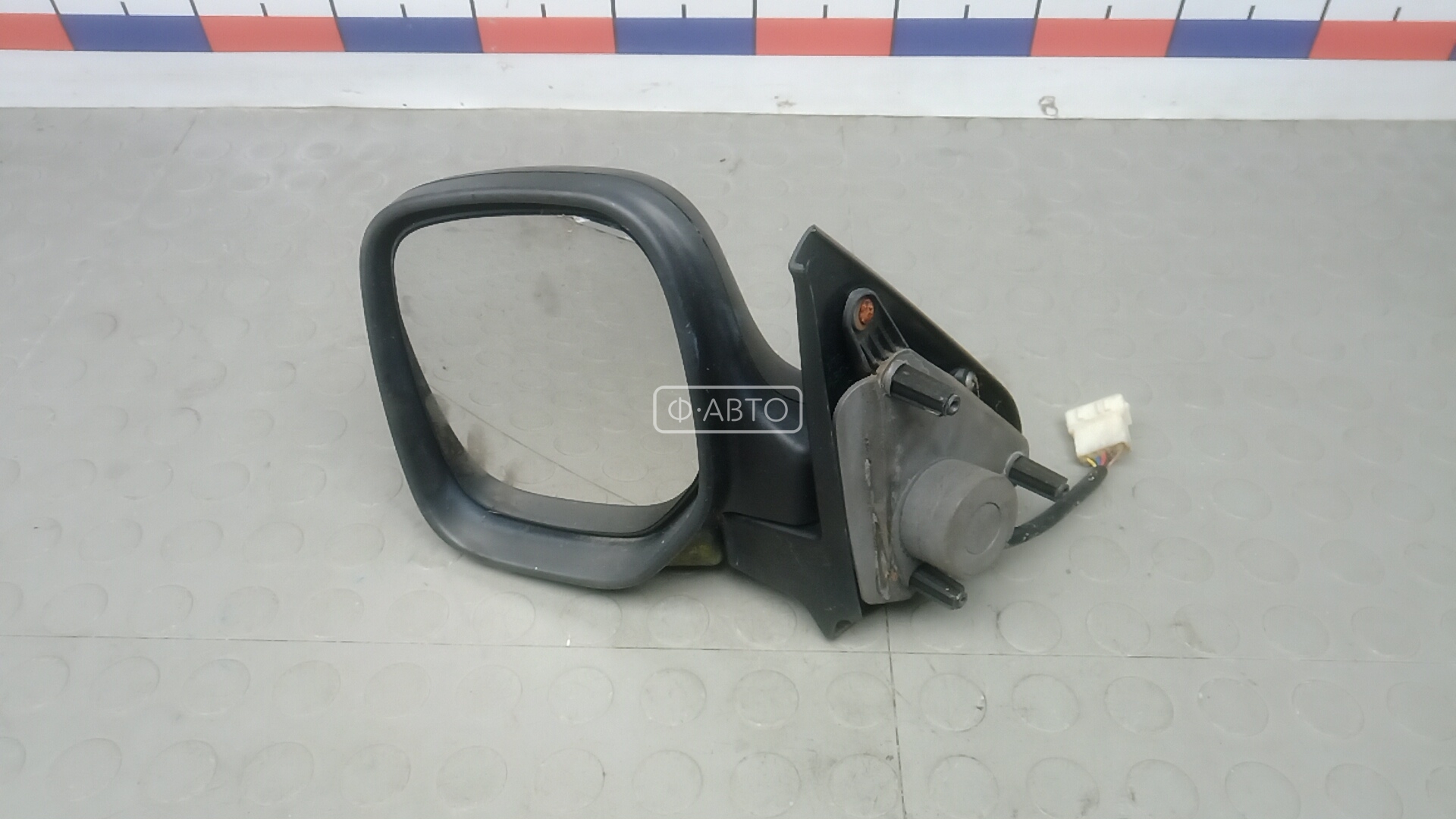 Зеркало наружное левое