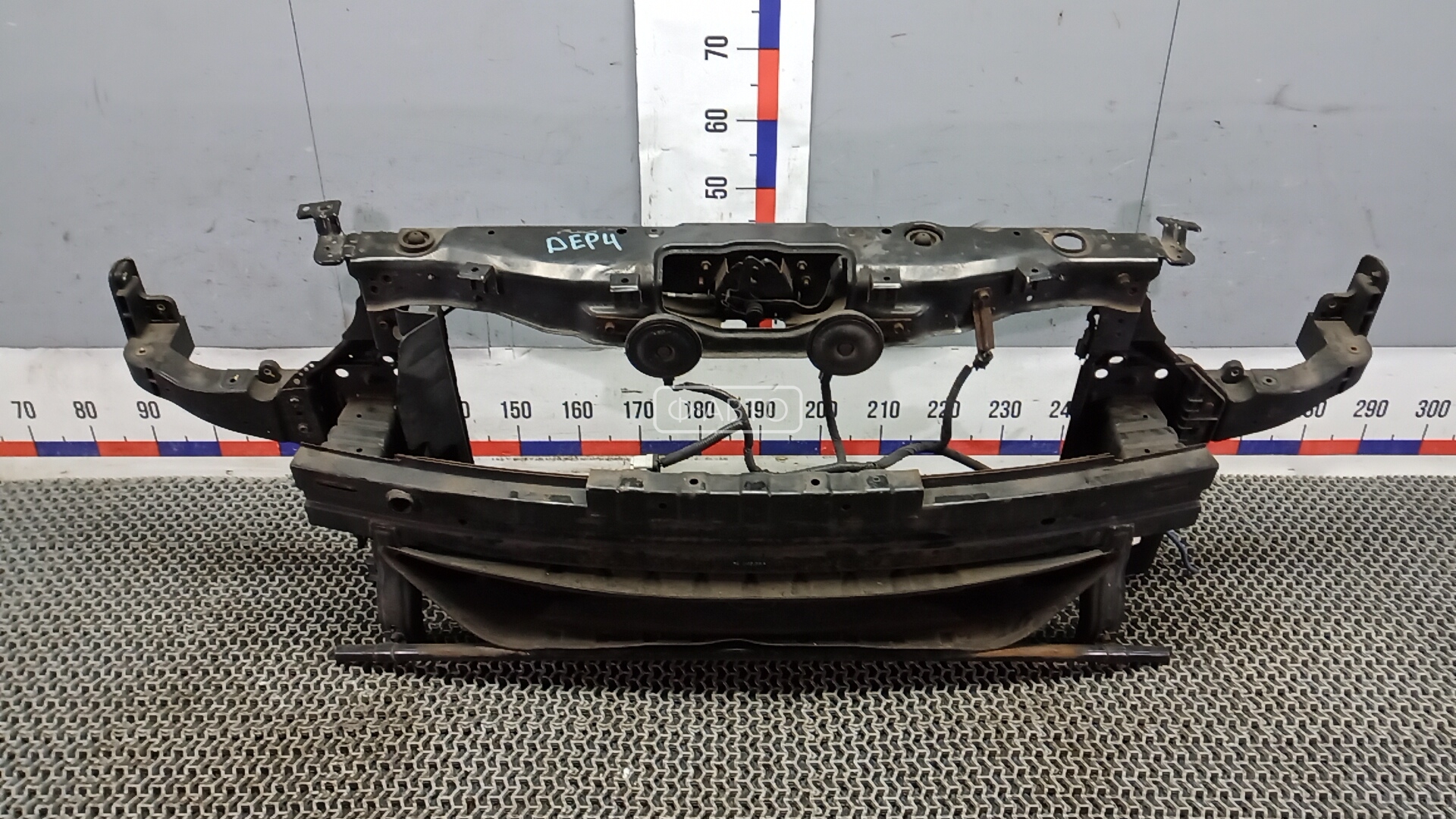 Передняя панель крепления облицовки (телевизор)