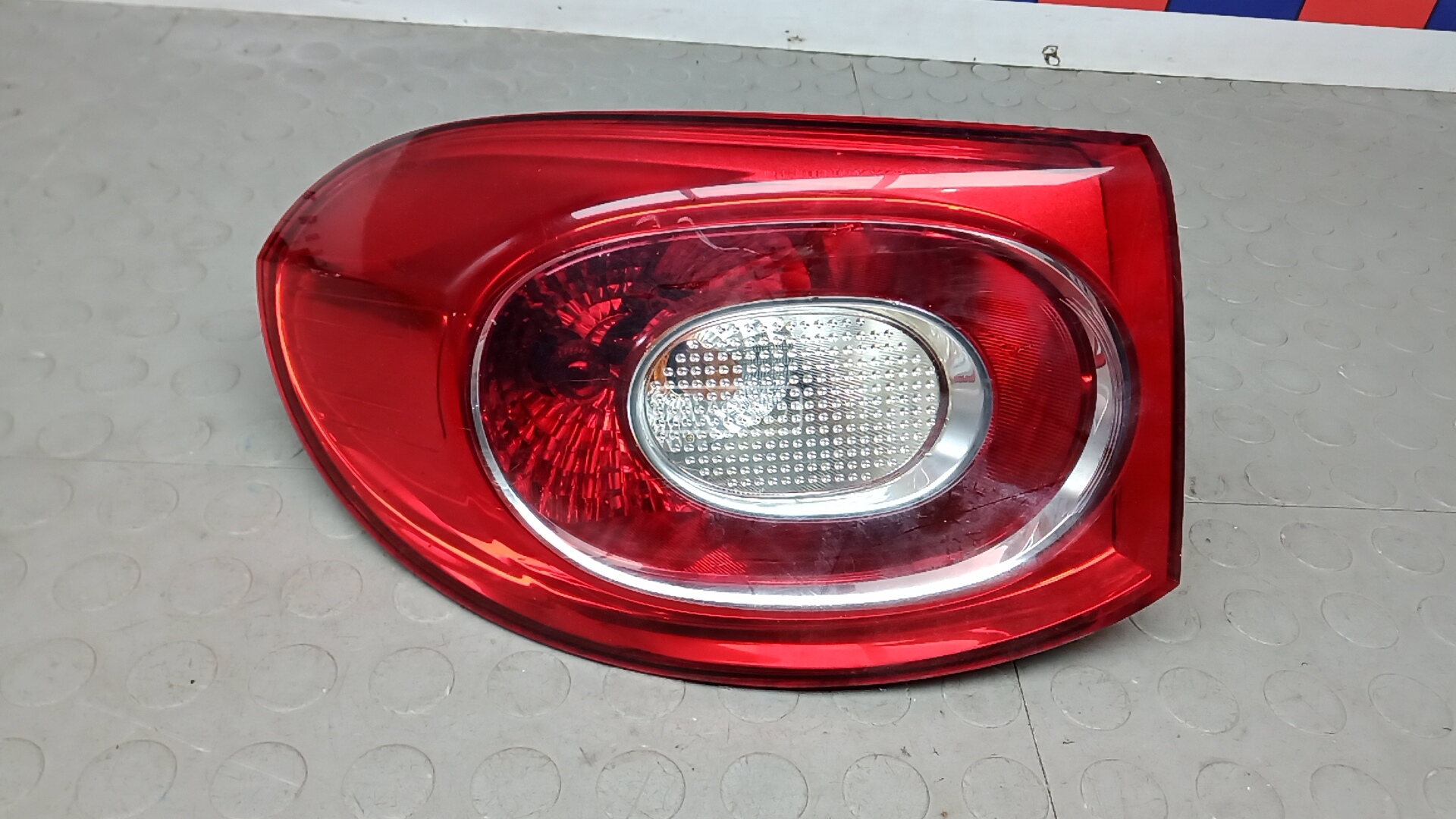 Фонарь задний левый