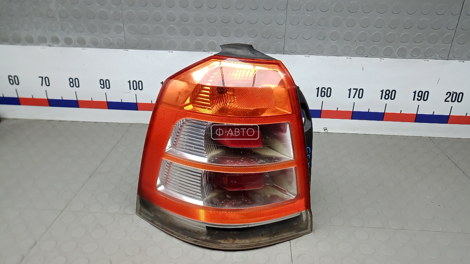Фонарь задний левый
