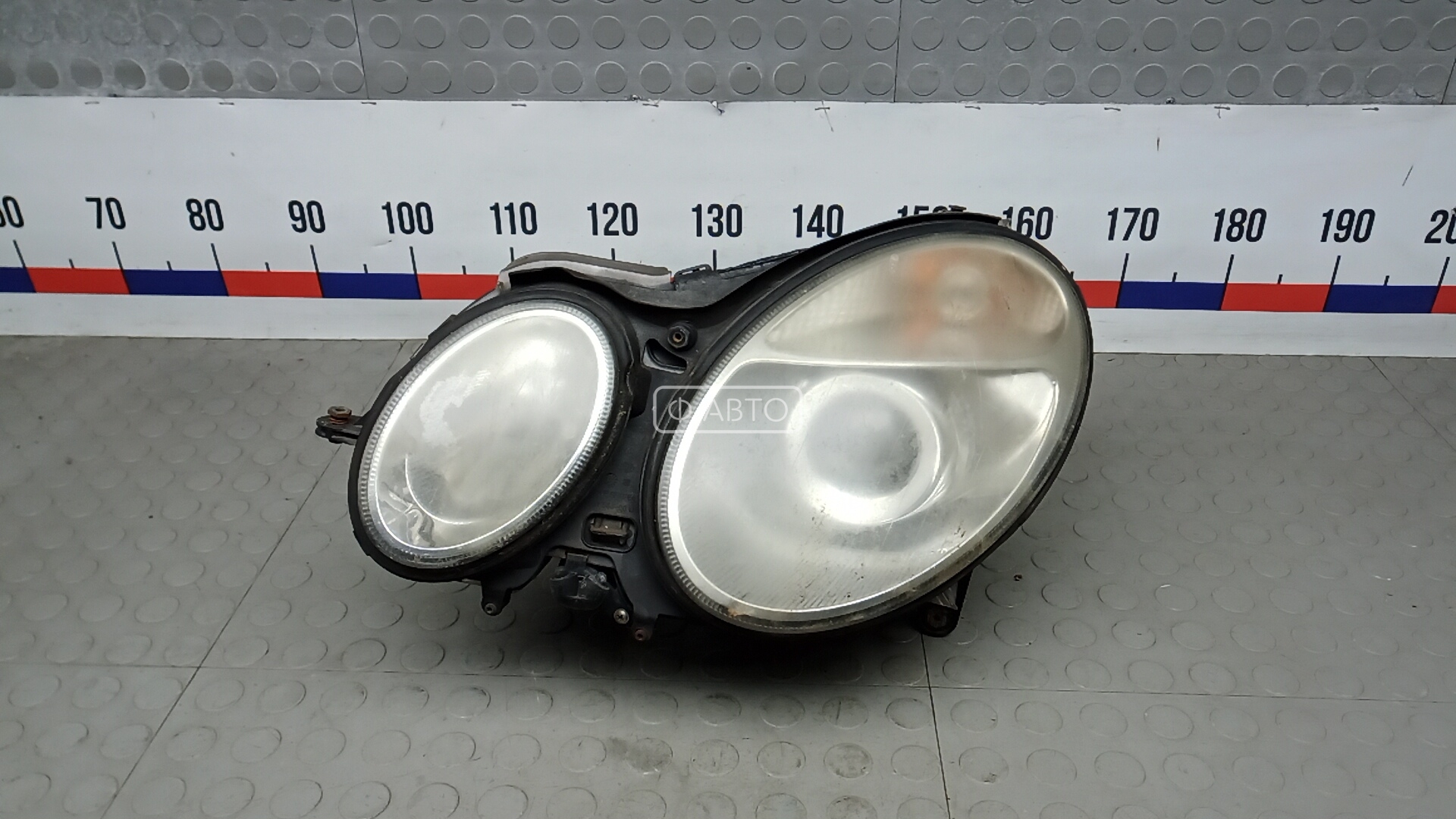Фара левая