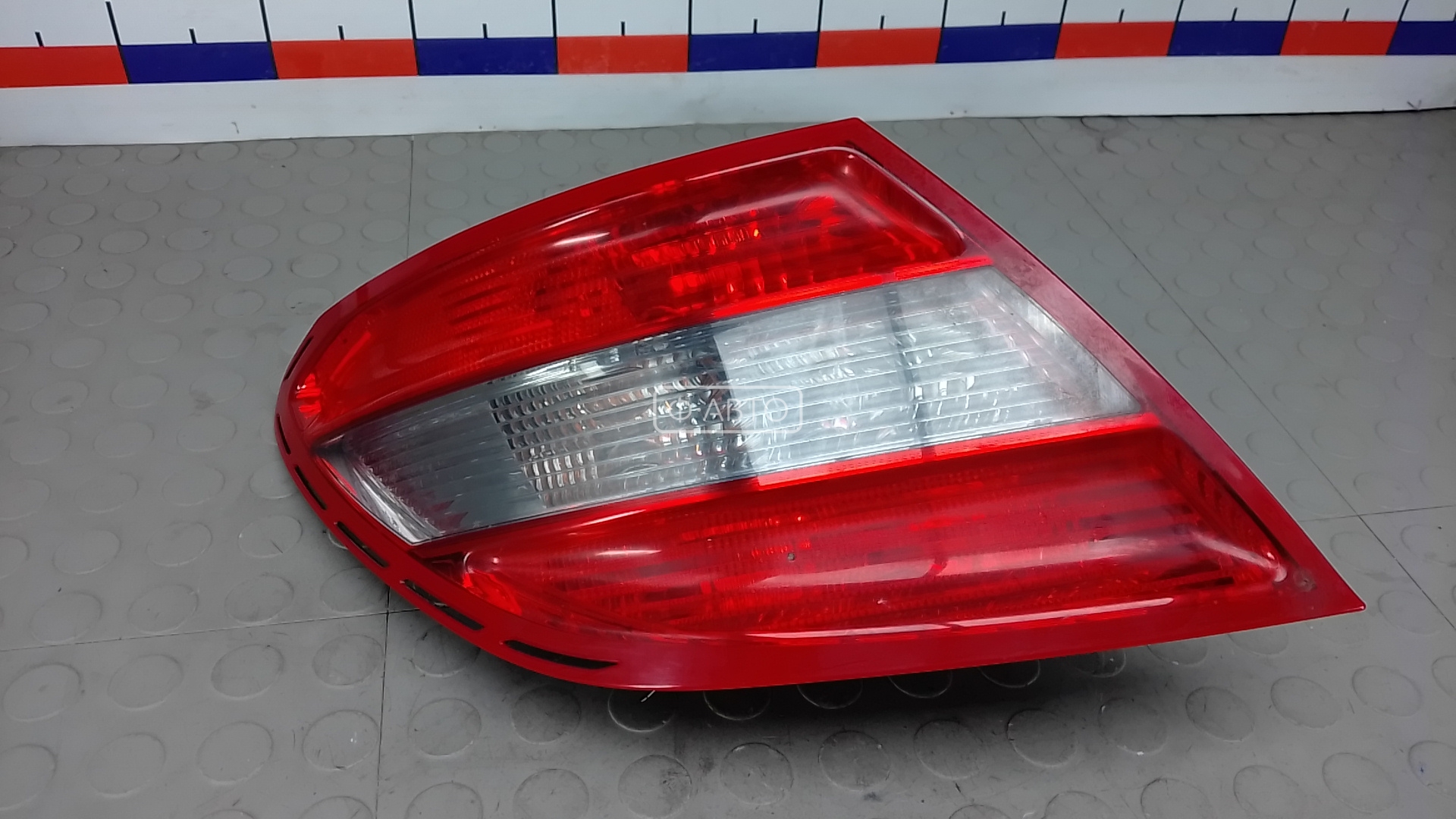 Фонарь задний левый