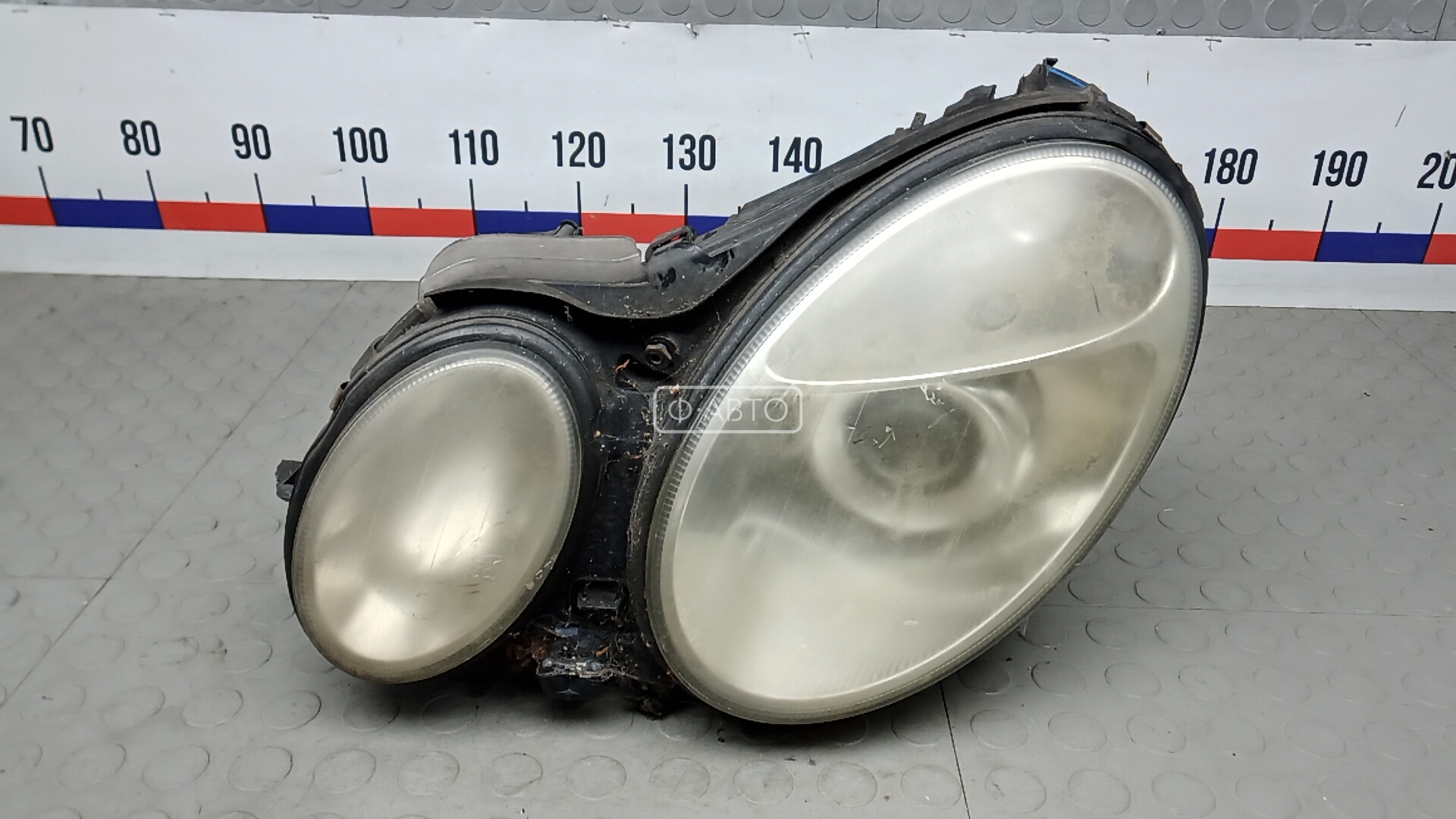 Фара левая