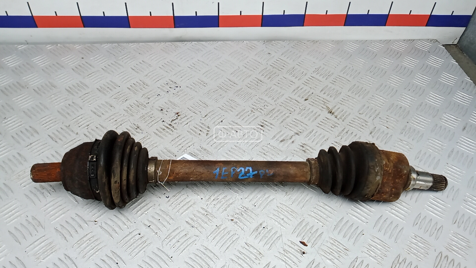 Привод передний левый