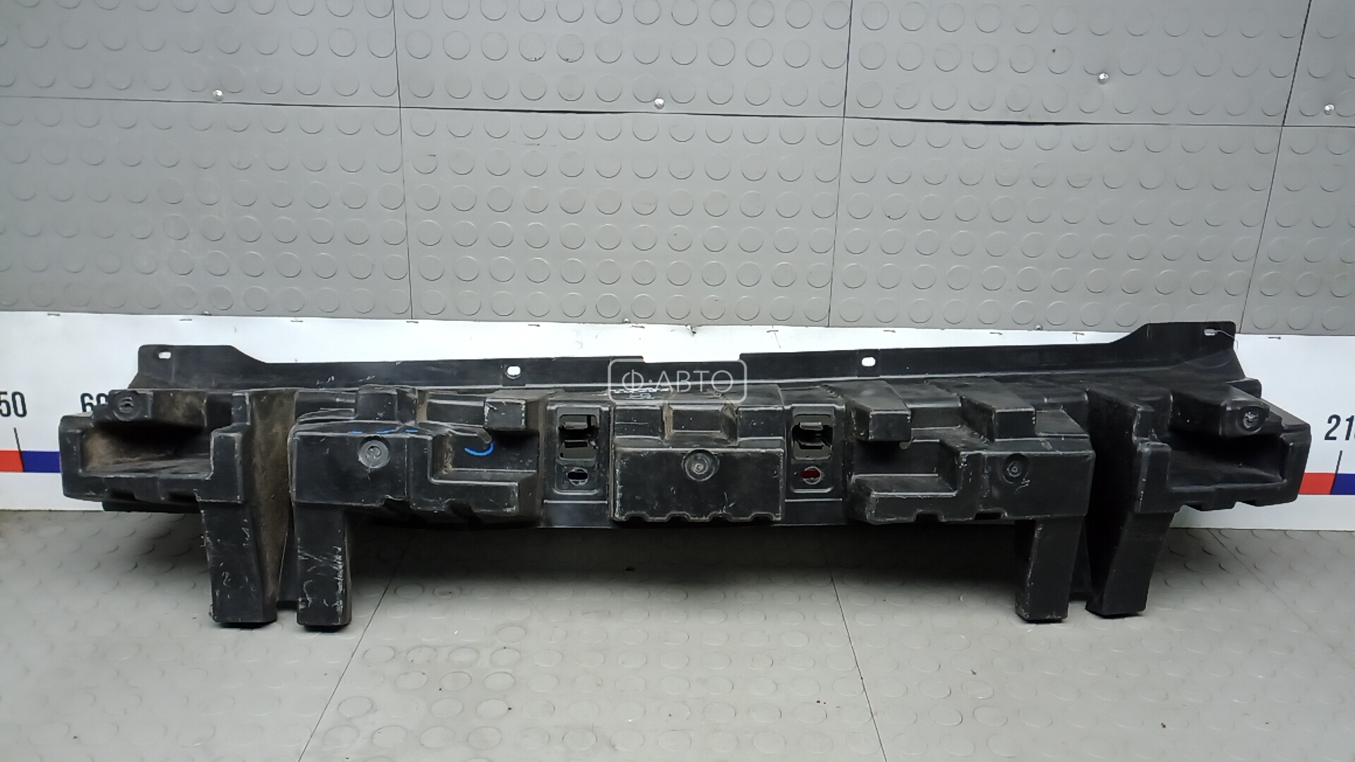 Крепление бампера заднее