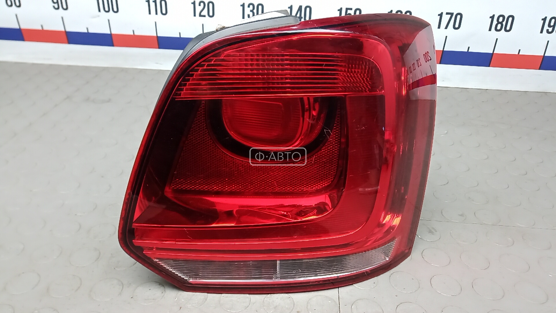 Фонарь задний правый VOLKSWAGEN POLO 5 (6R)
