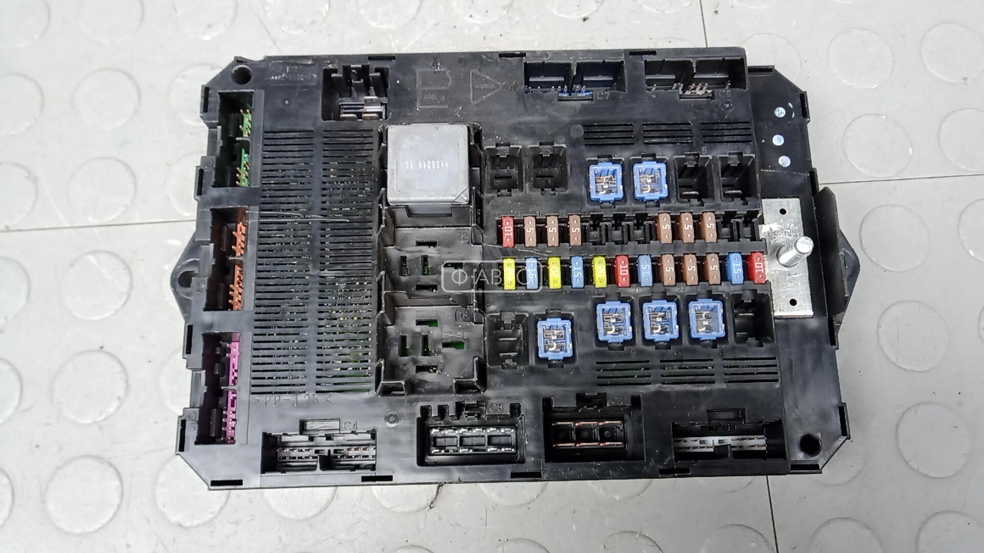 Блок предохранителей