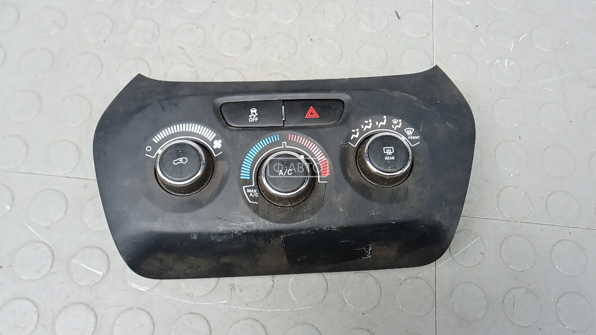 Блок управления печки и климат-контроля JEEP CHEROKEE KL