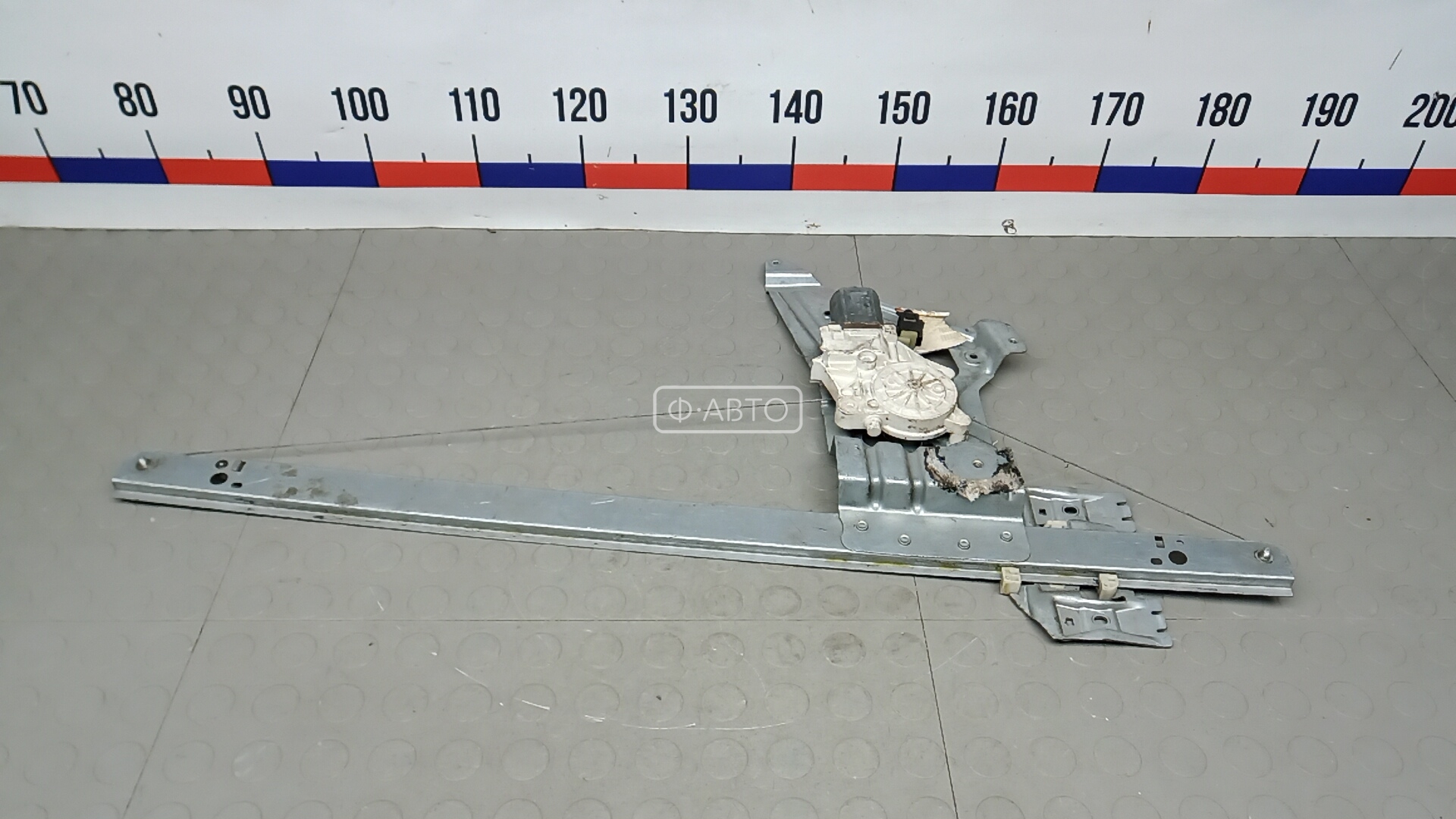 Стеклоподъемник передний правый