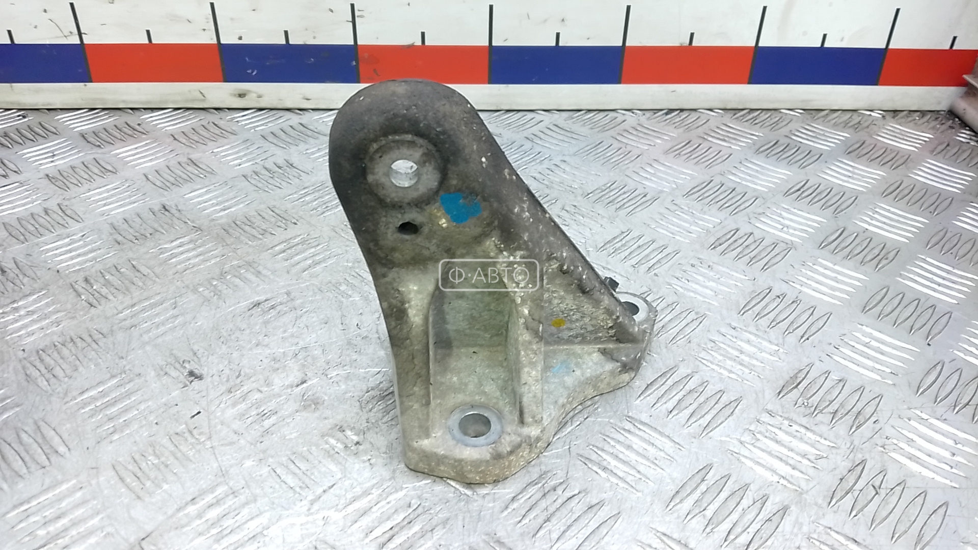 Кронштейн двигателя дизельный