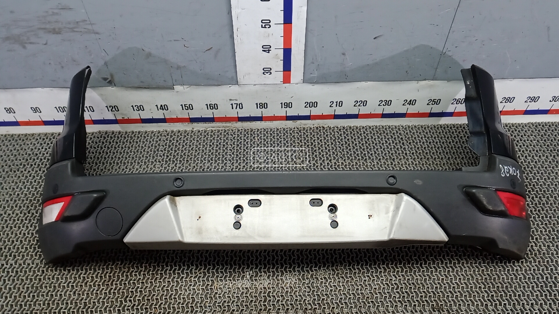 Бампер задний