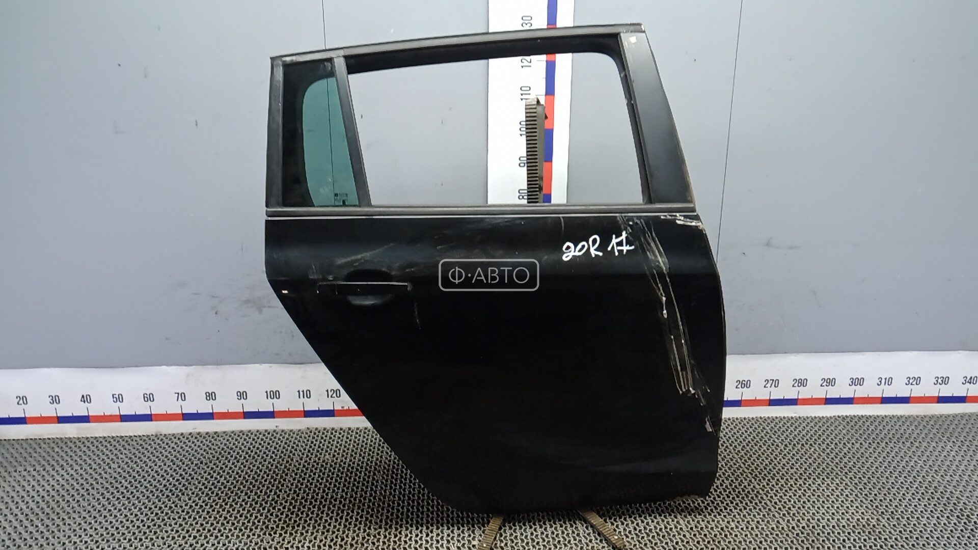 Дверь задняя правая