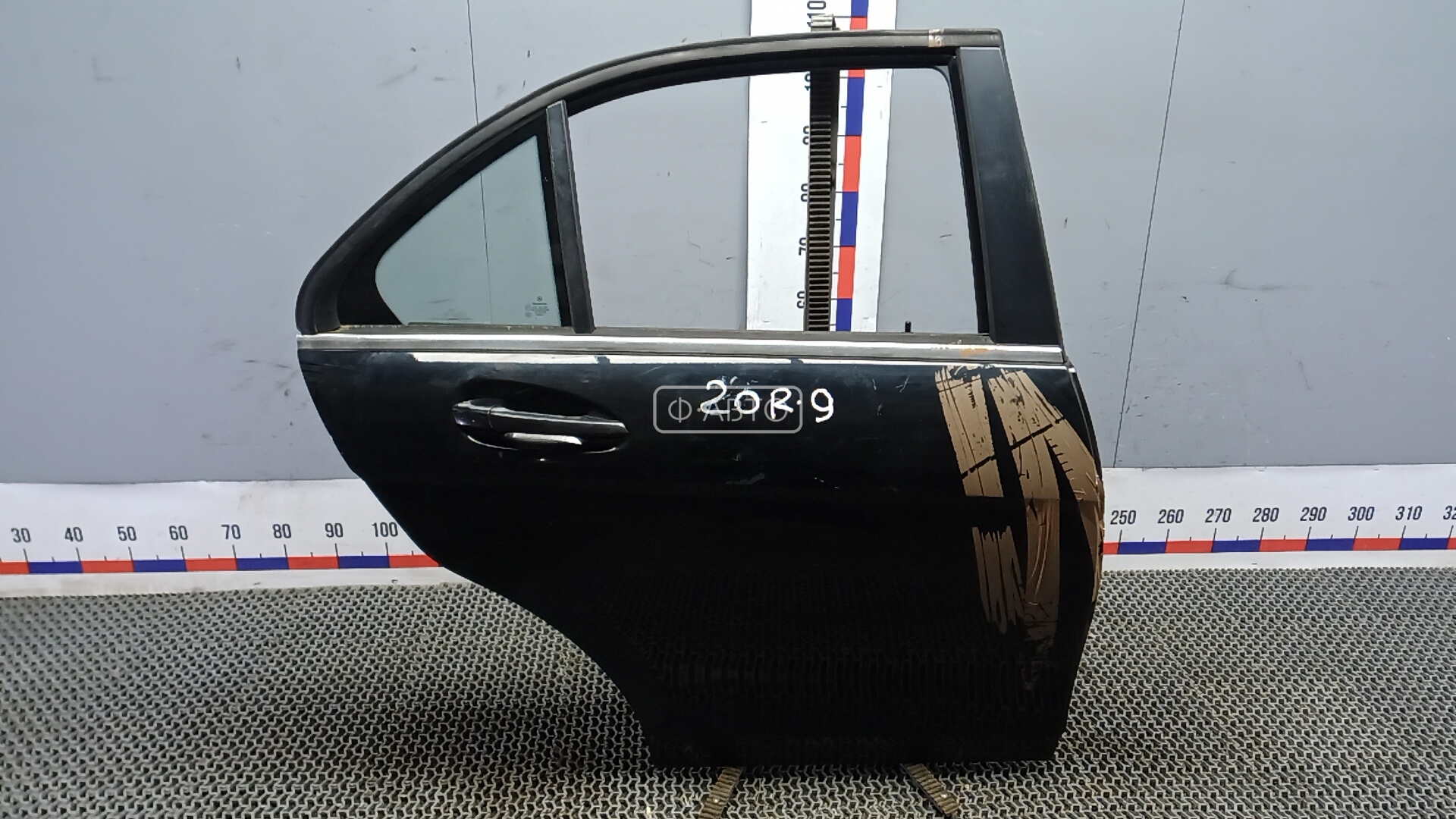 Дверь задняя правая