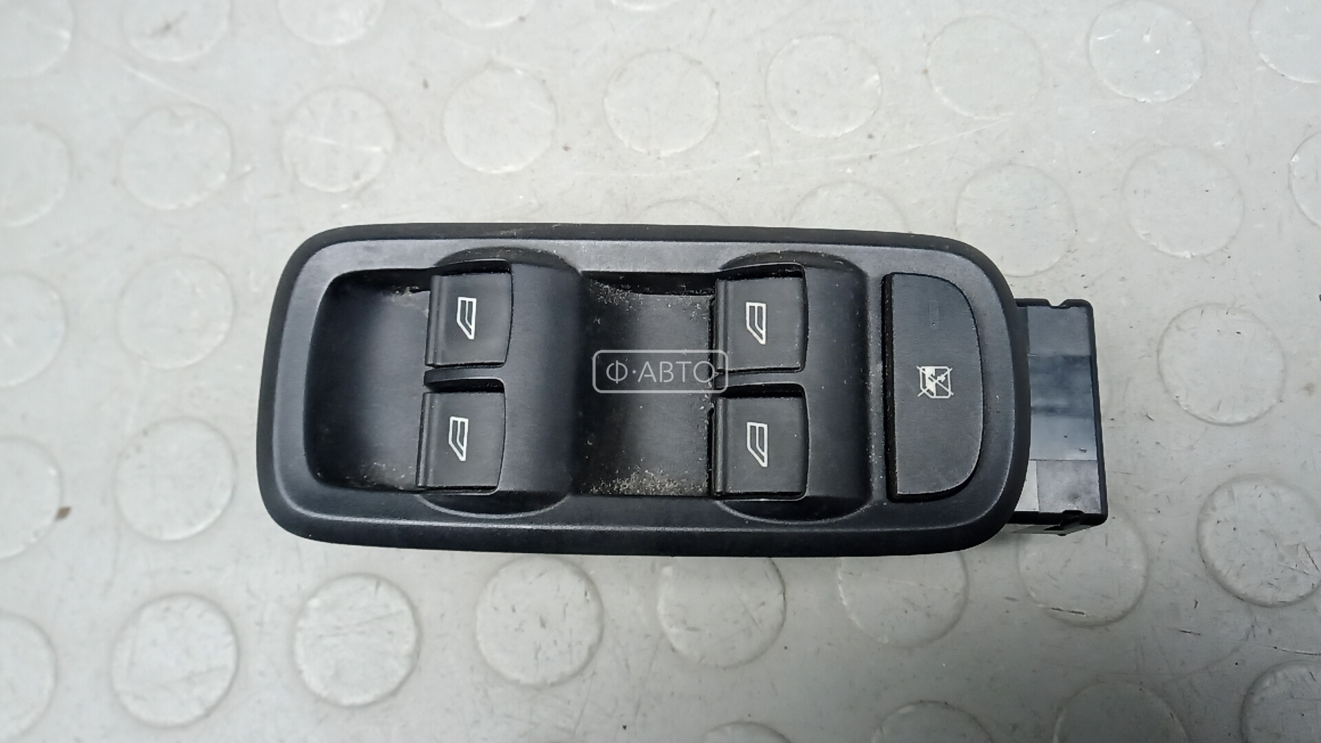 Кнопки стеклоподъемника