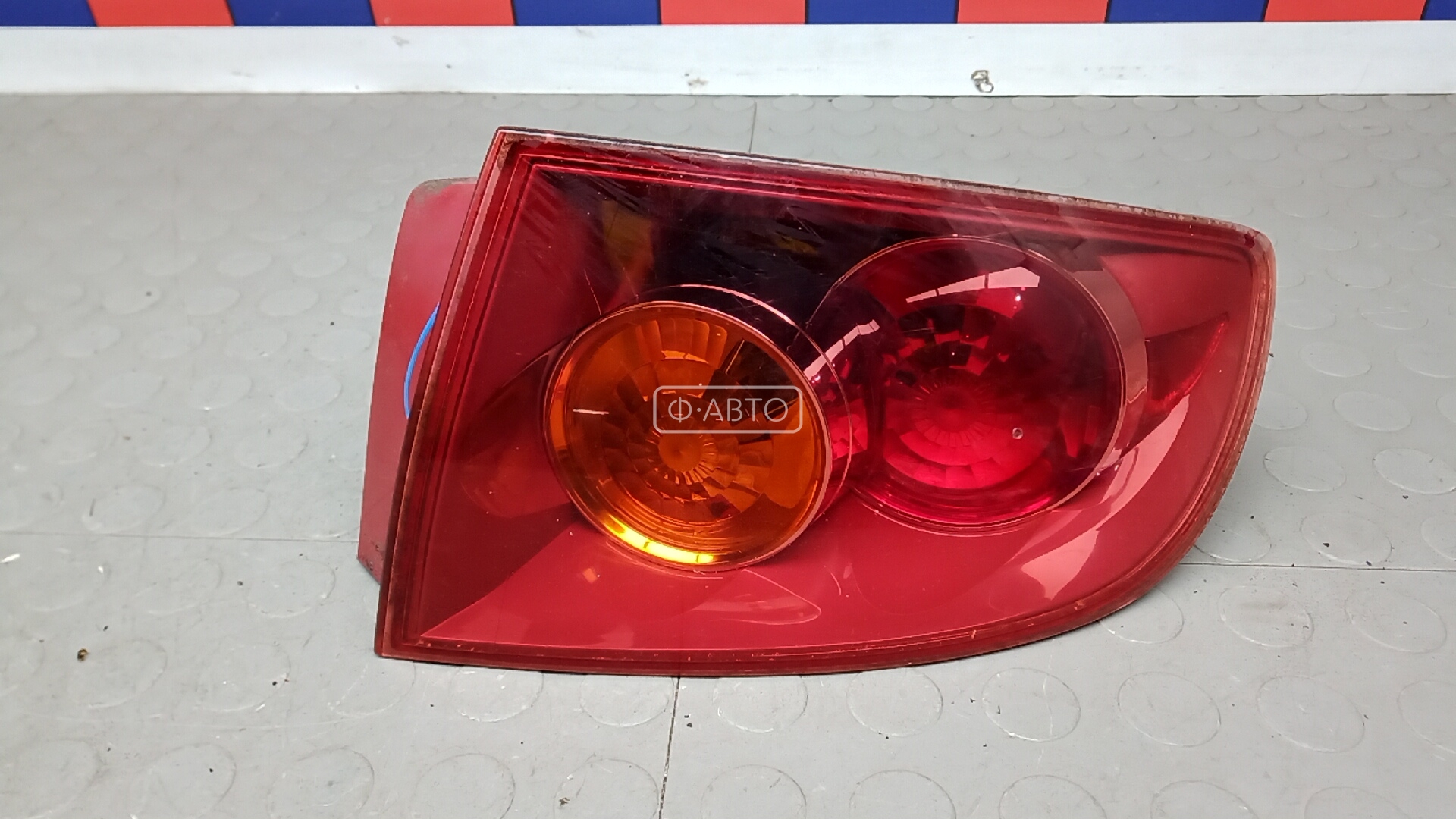 Фонарь задний правый