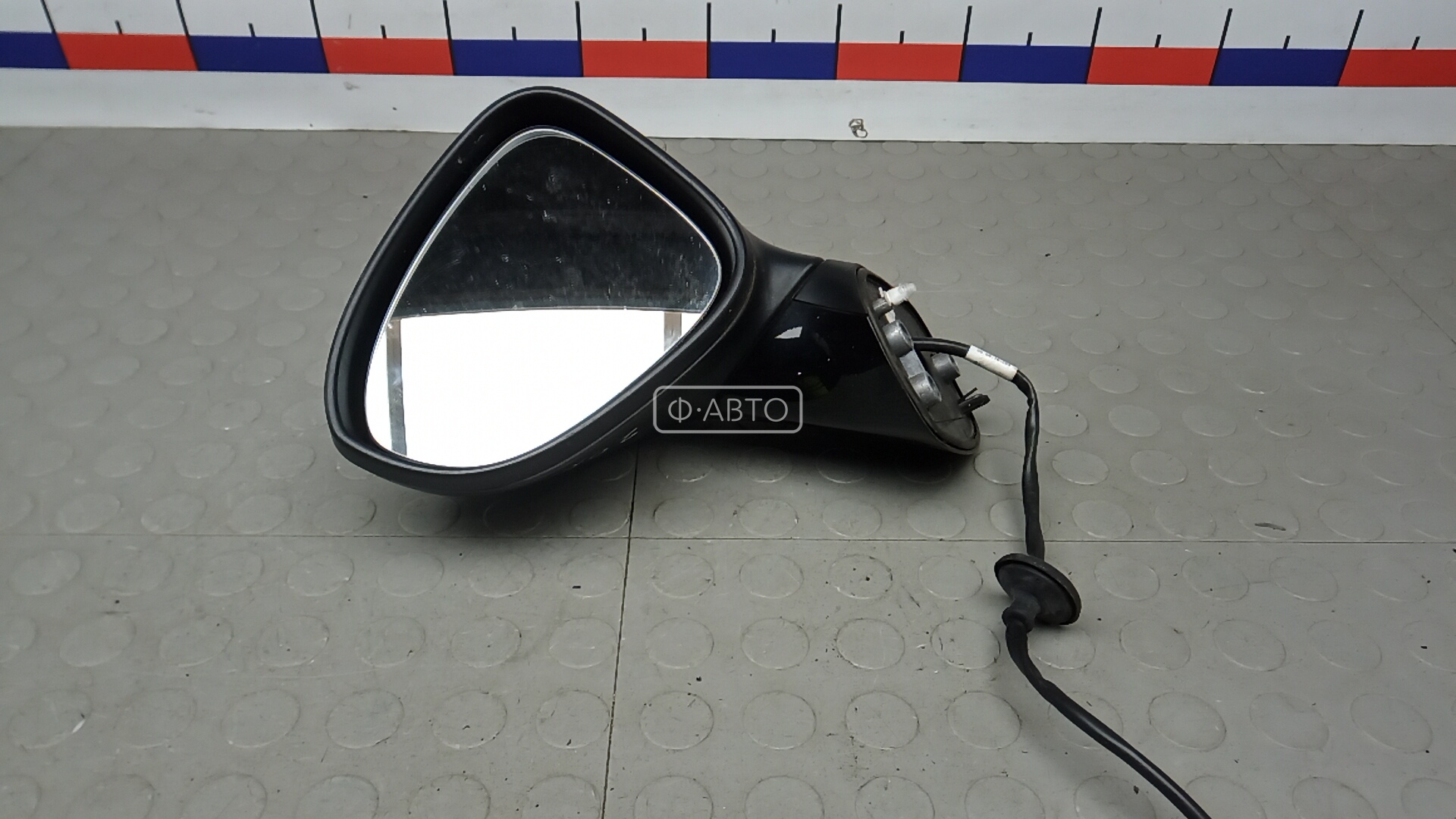 Зеркало наружное левое