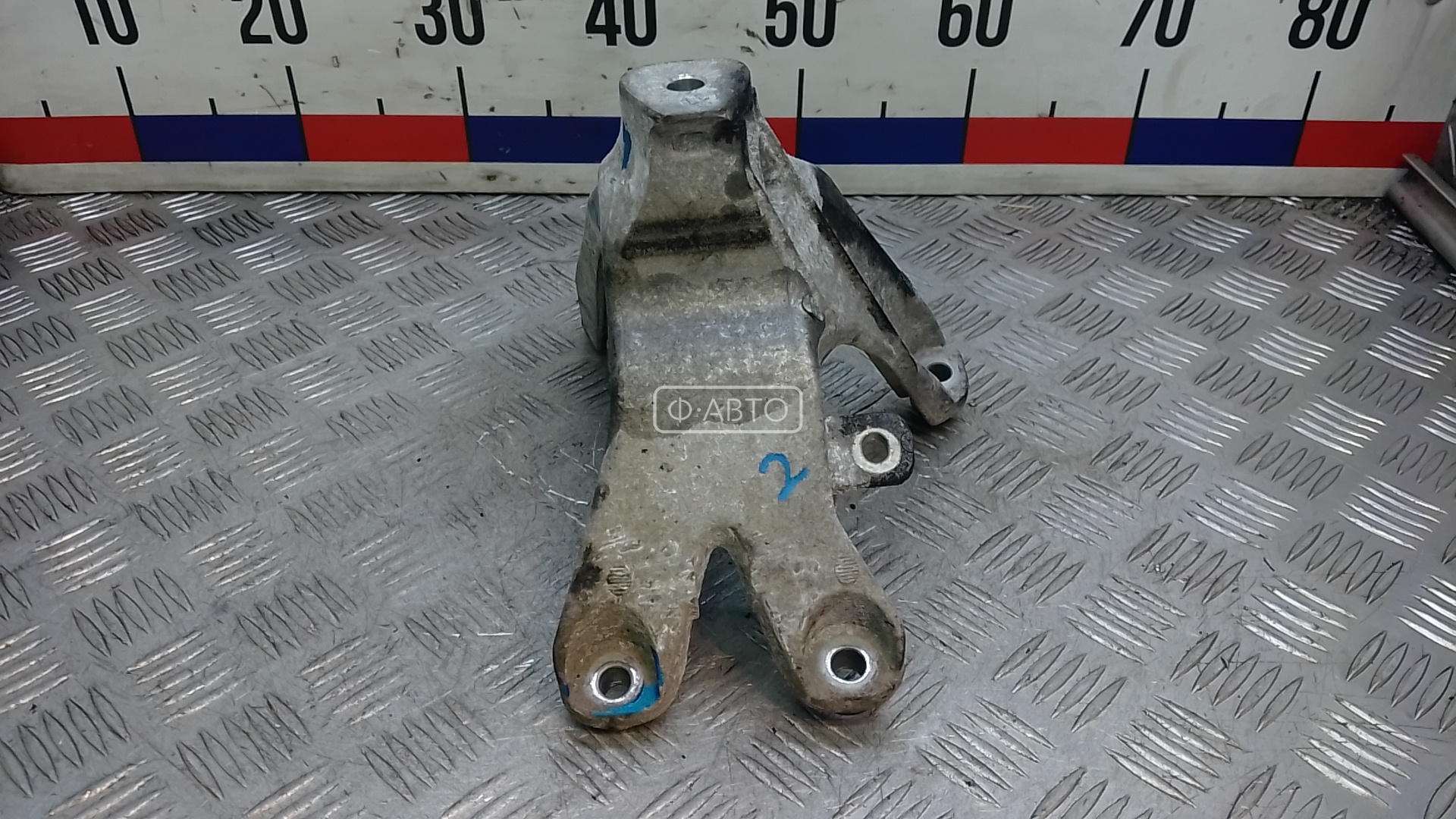 Кронштейн двигателя дизельный