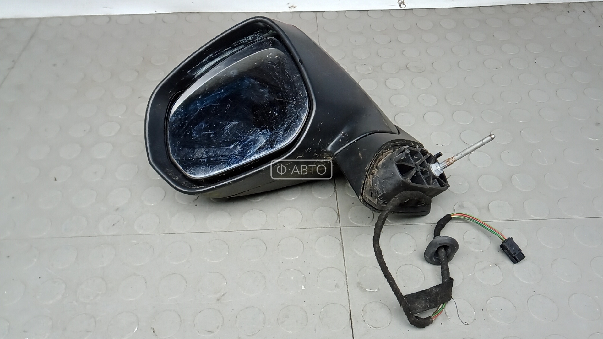 Зеркало наружное левое