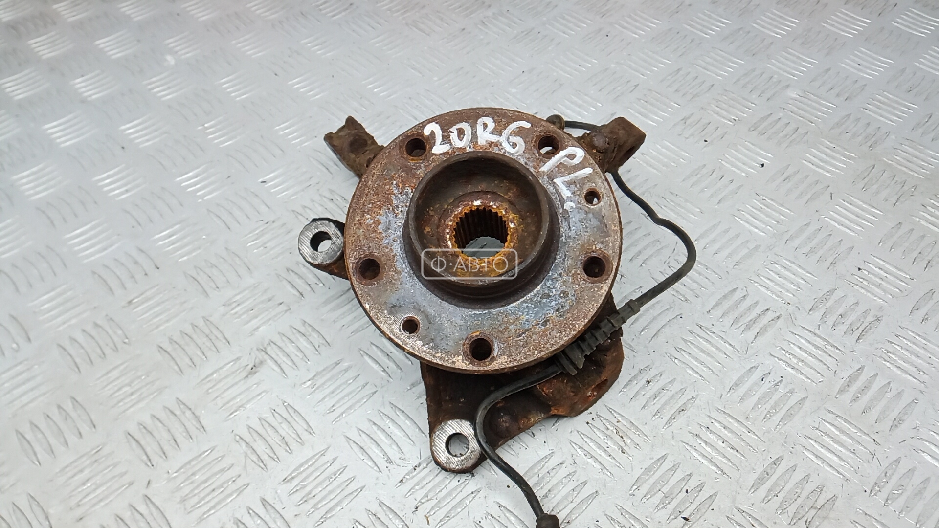 Ступица передняя левая