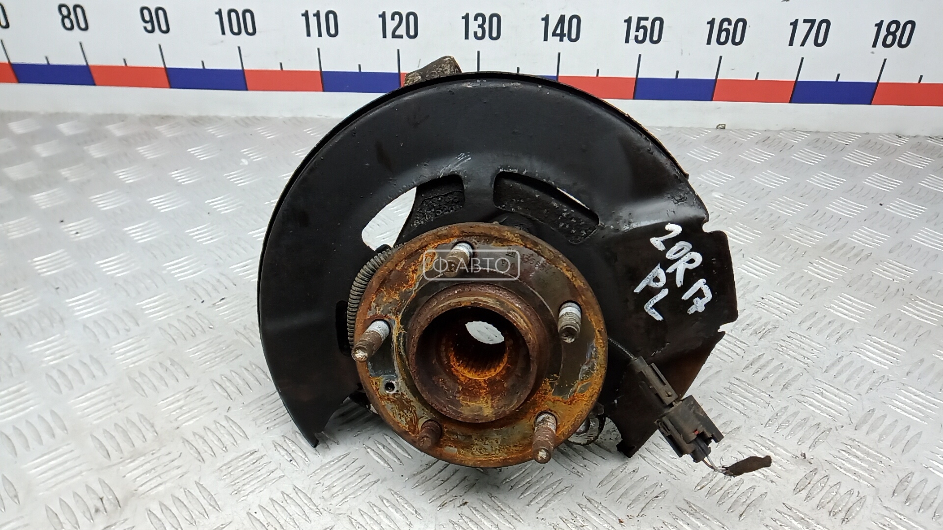 Ступица передняя левая