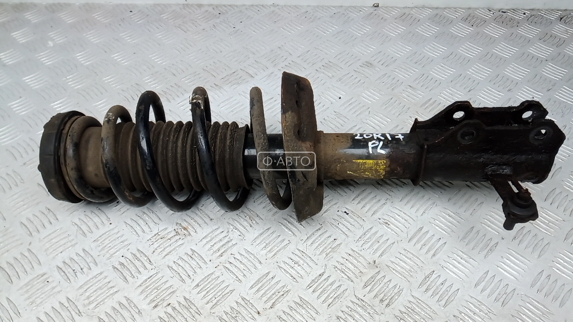 Стойка передняя левая