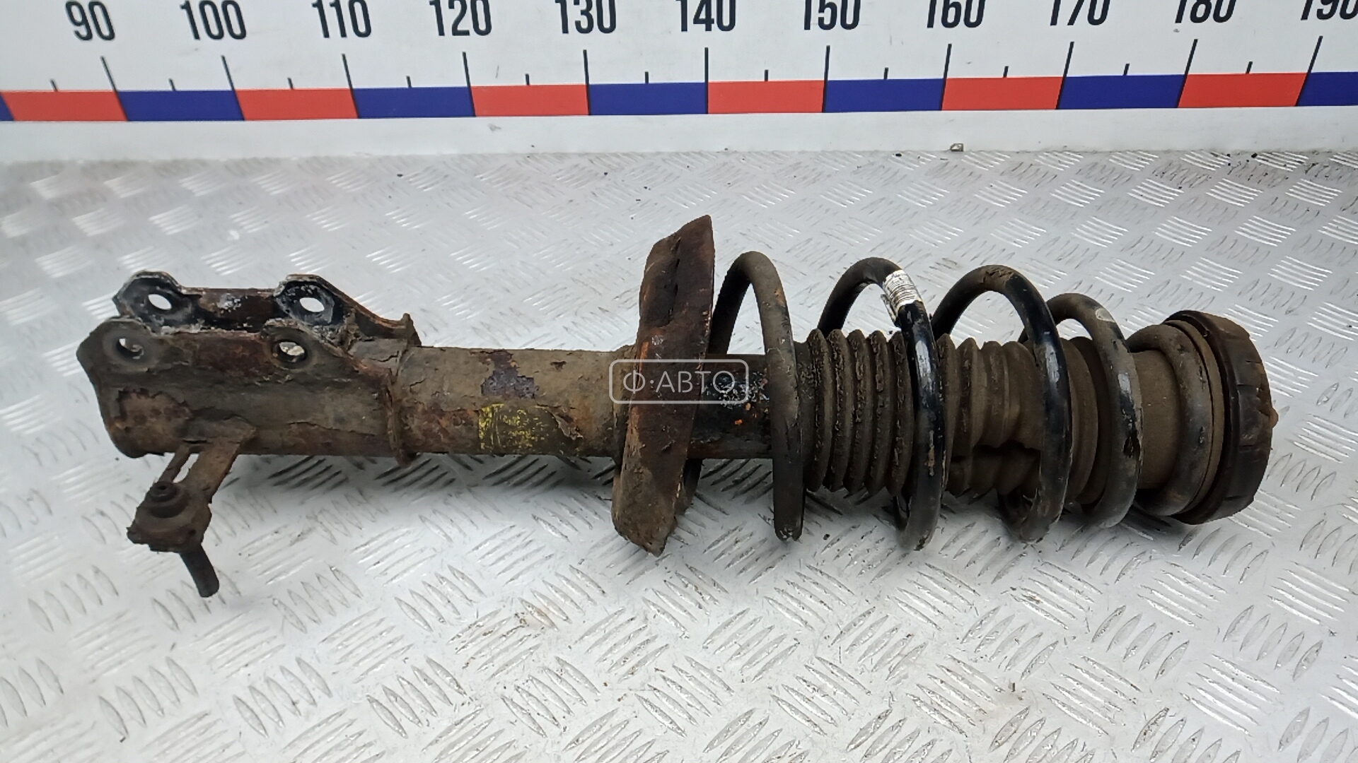 Стойка передняя правая