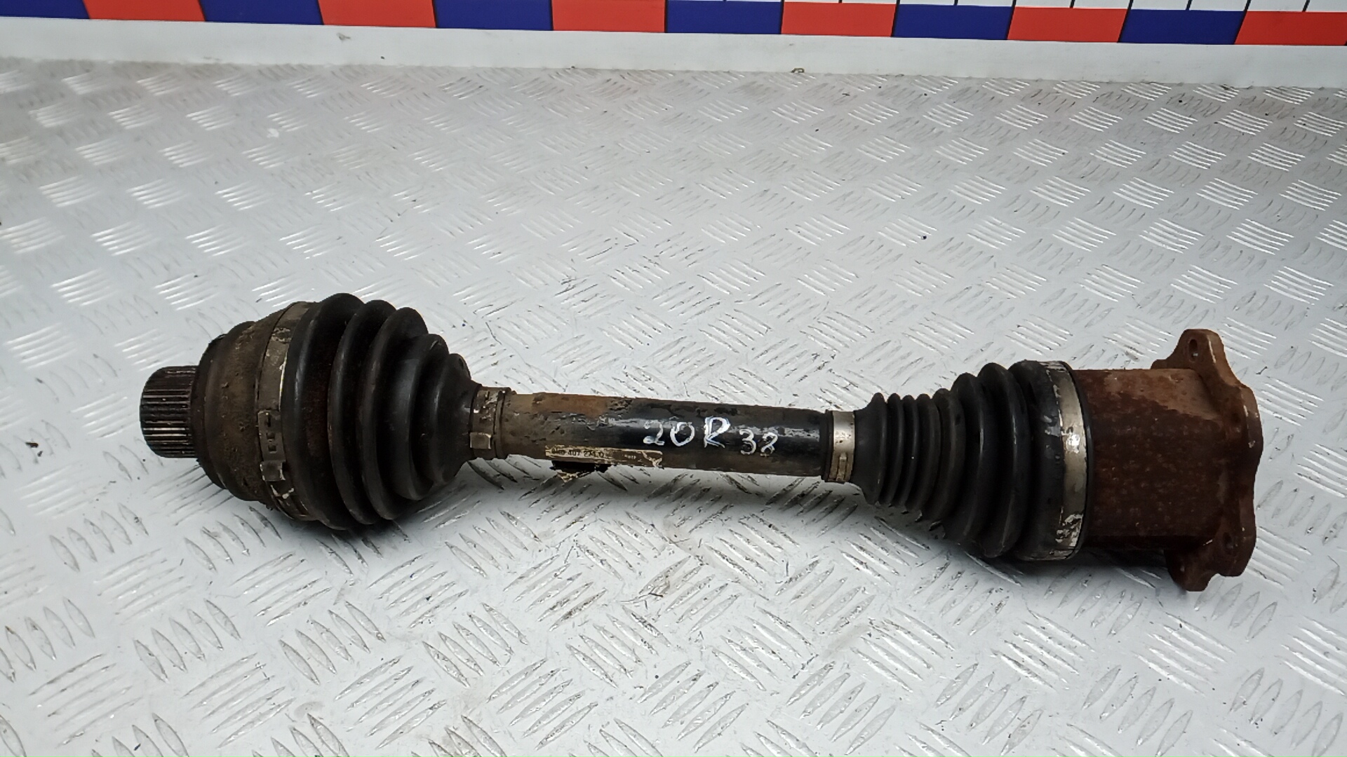 Привод передний левый AUDI A5 1