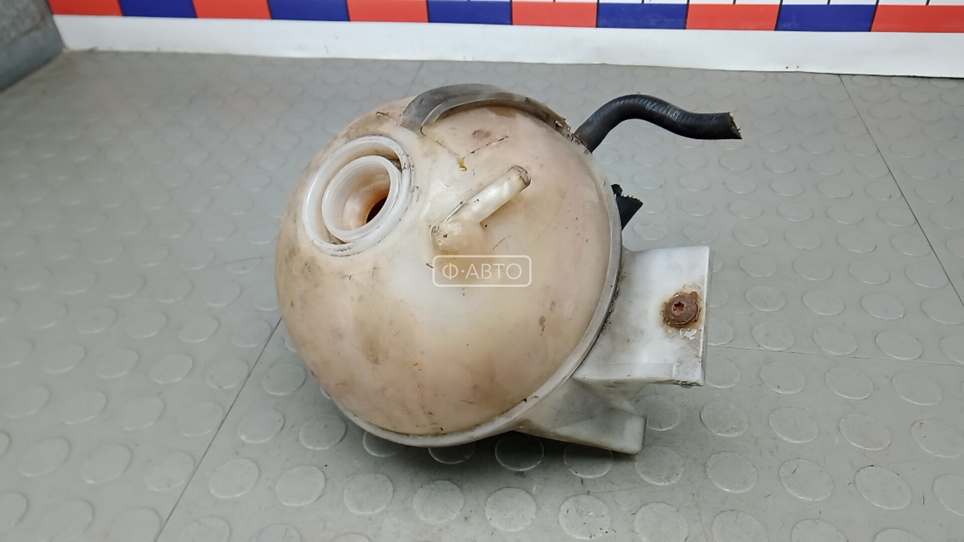 Бачок расширительный