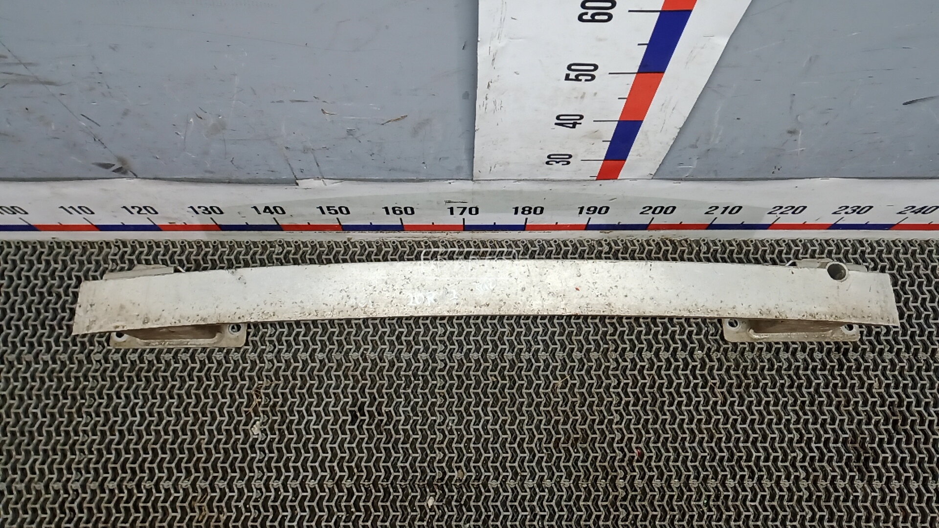 Усилитель бампера задний