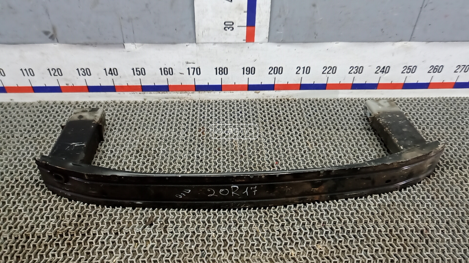 Усилитель бампера передний (кронштейн)