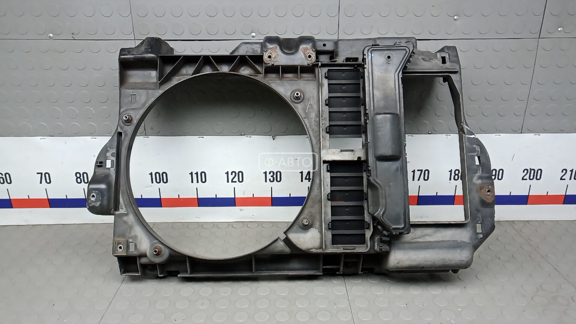 Передняя панель крепления облицовки (телевизор)