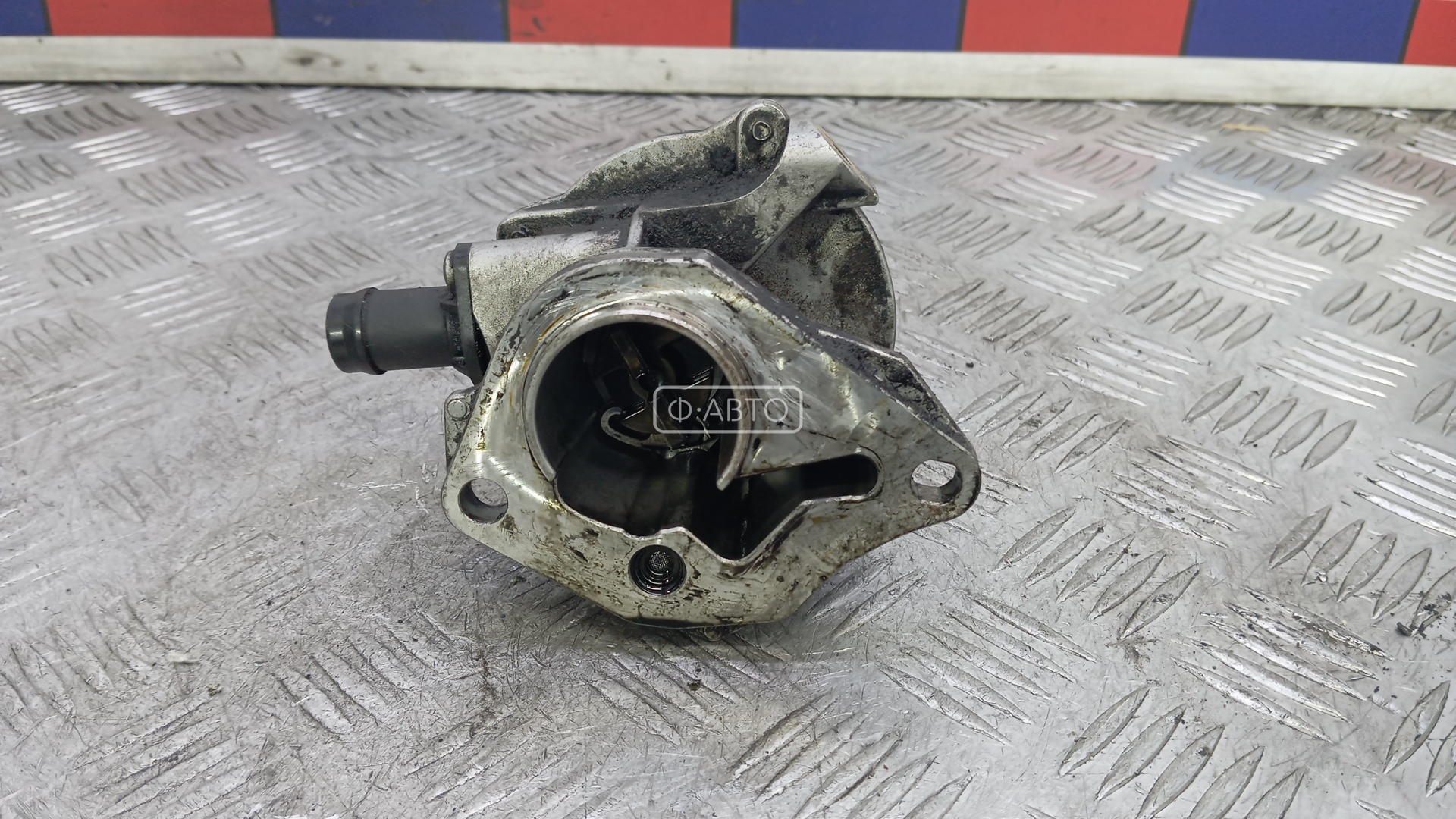 Насос вакуумный