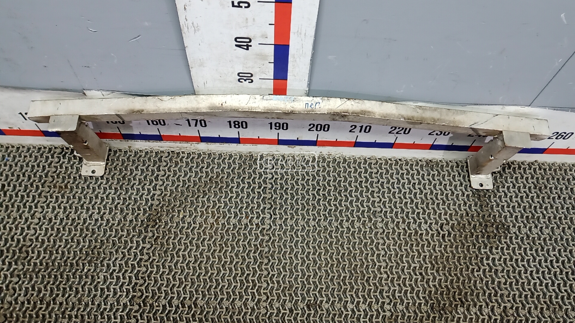 Усилитель бампера передний (кронштейн)