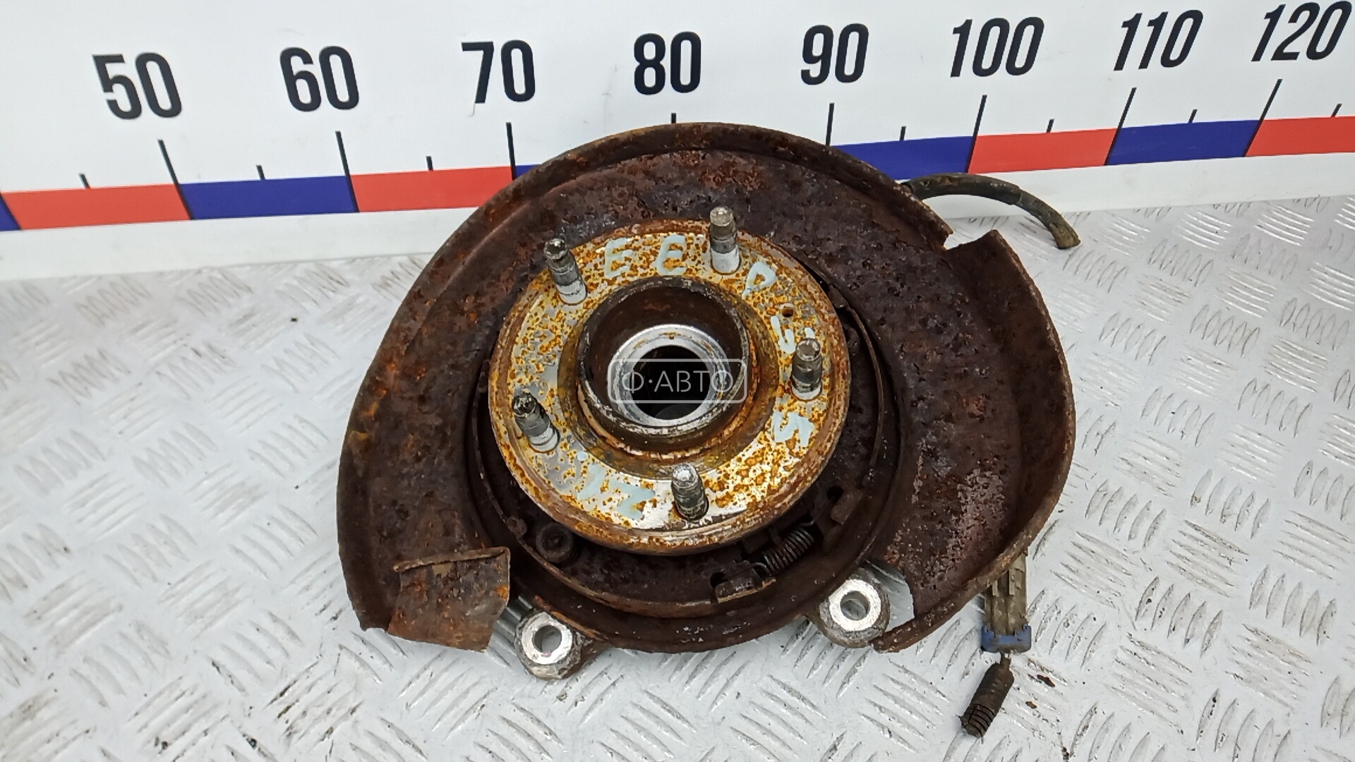 Ступица задняя левая