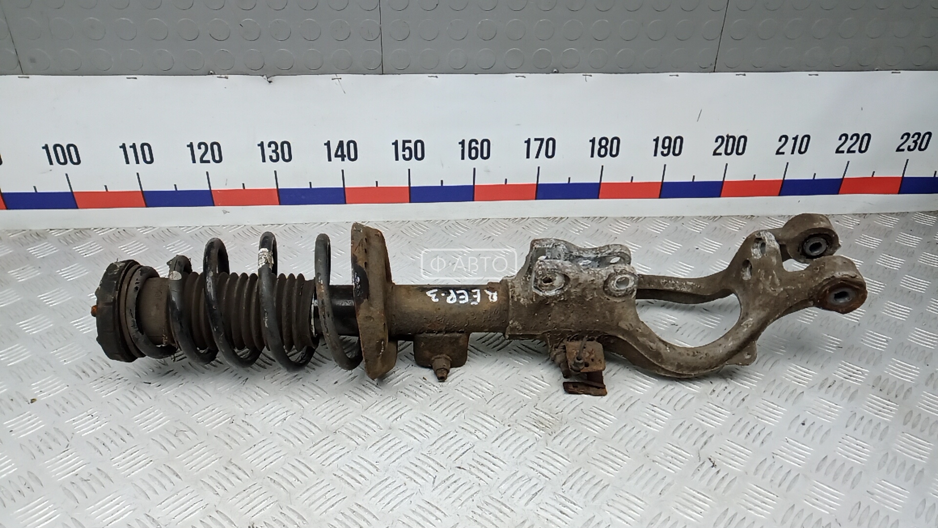 Стойка передняя правая