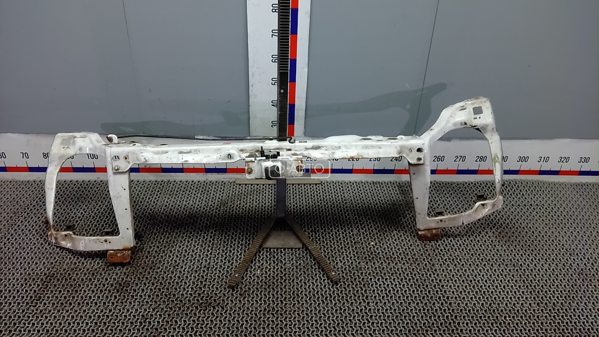 Передняя панель крепления облицовки (телевизор)