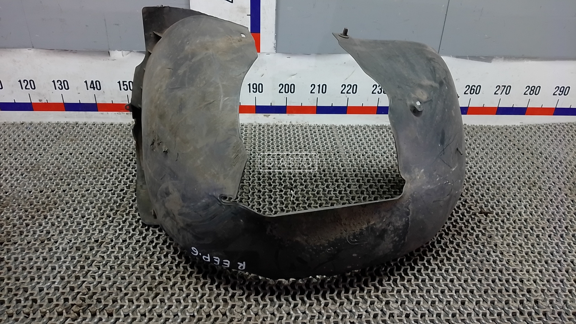 Защита арок (защита крыла, подкрылок) передняя правая